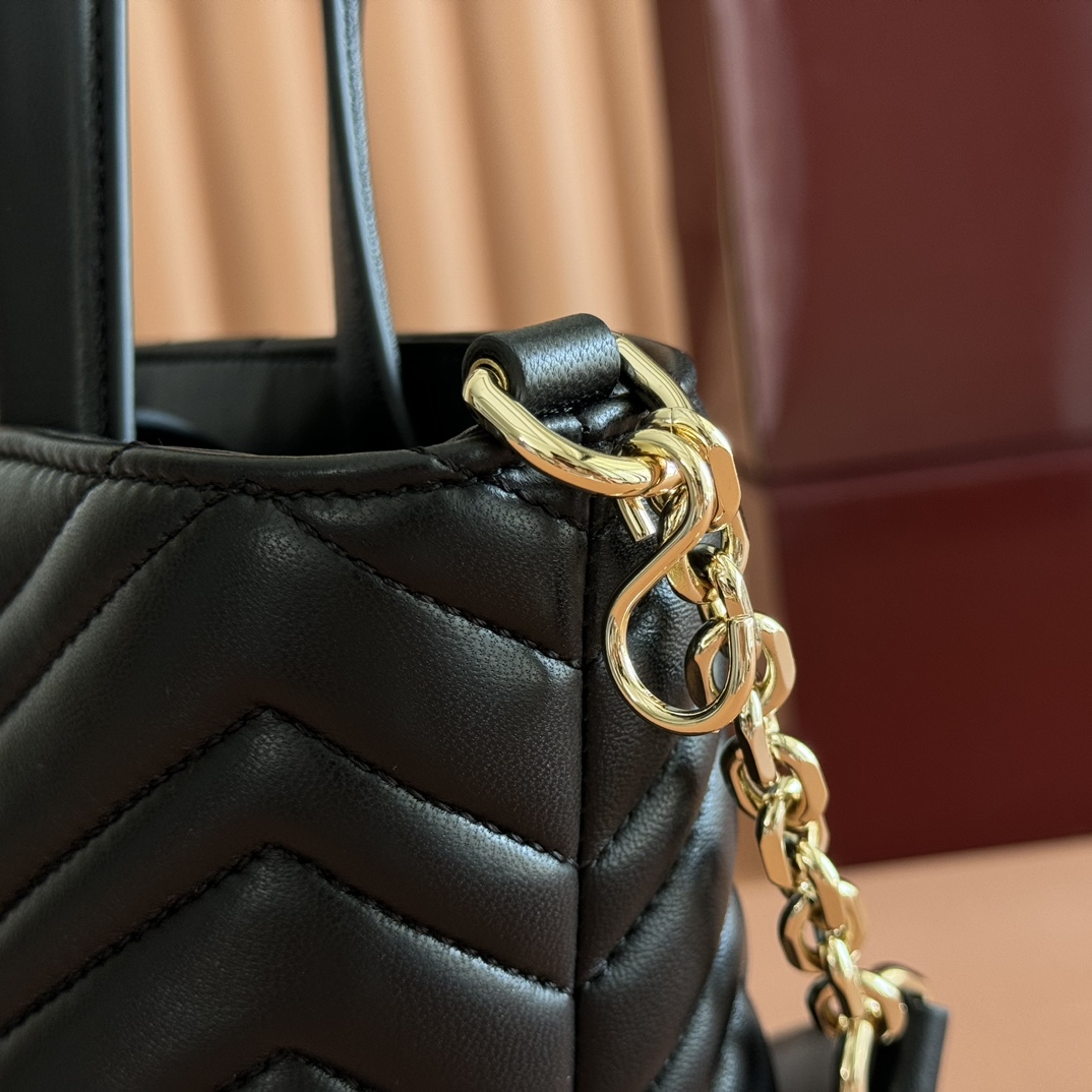 Bagsaaa Gvc*1 Betty small tote bag 847386 black -18cm