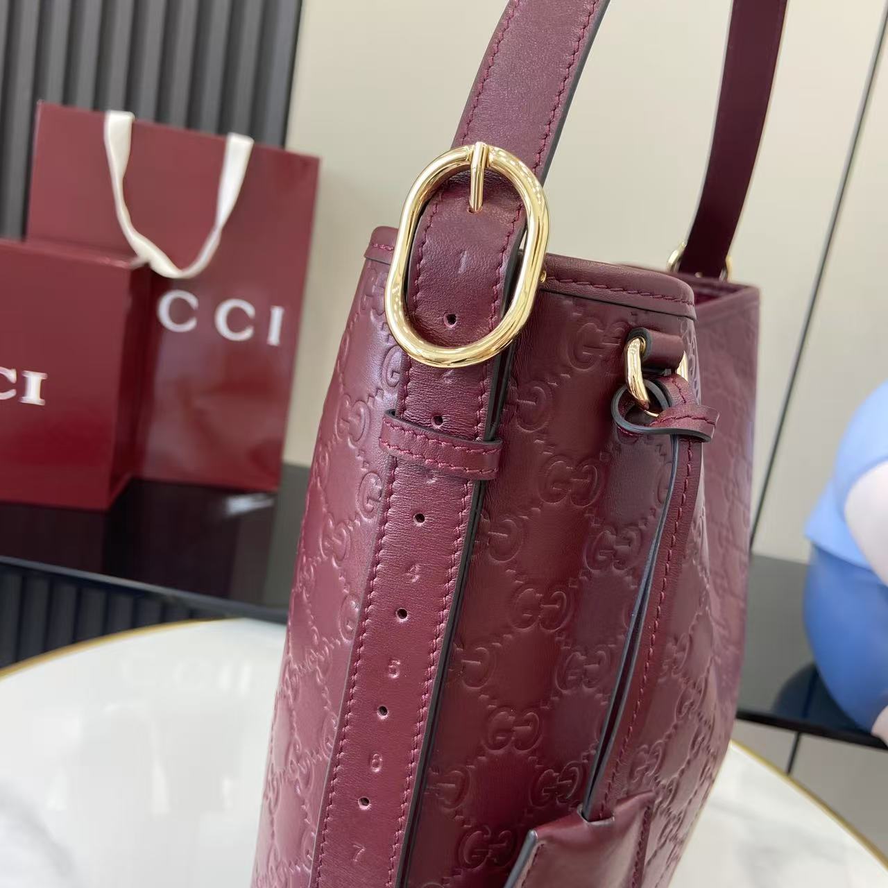 Bagsaaa Gvc*1 GG Emblem medium shoulder bag 847452 dark red - 30.5cm