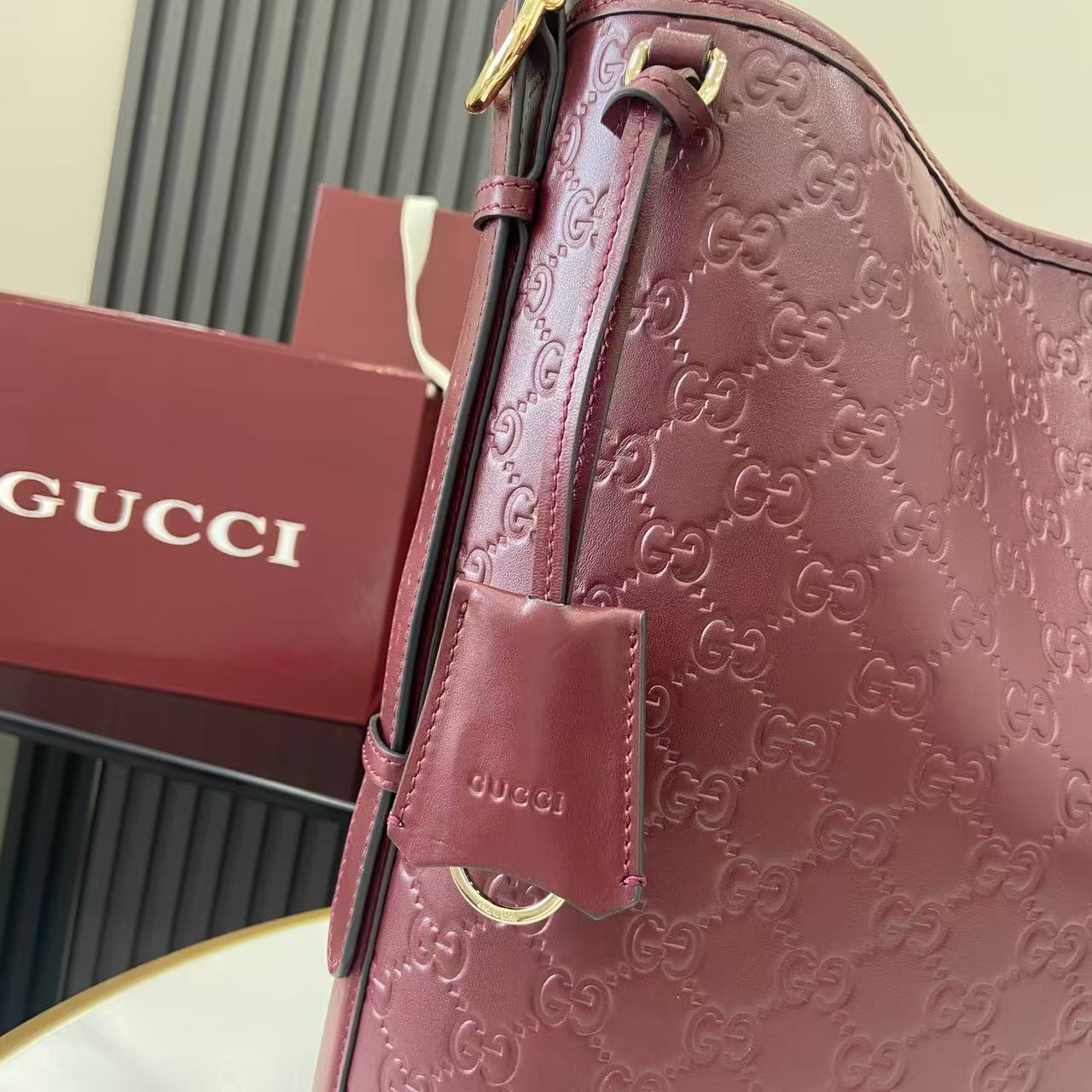 Bagsaaa Gvc*1 GG Emblem medium shoulder bag 847452 dark red - 30.5cm