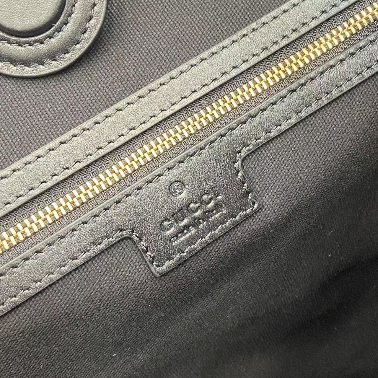 Bagsaaa Gvc*1 GG Emblem medium shoulder bag 847452 black - 30.5cm