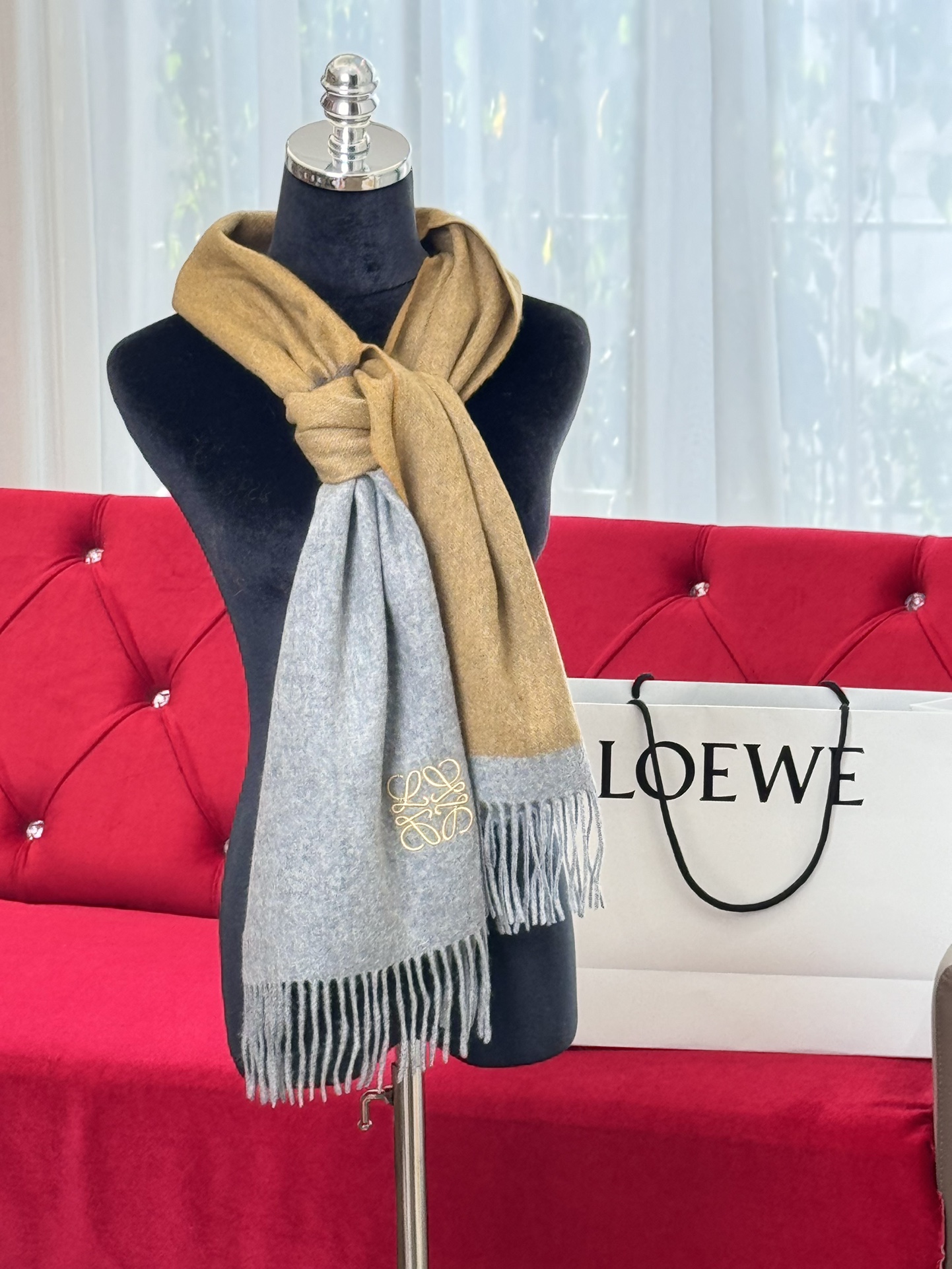 Bagsaaa L0ew* Scarf