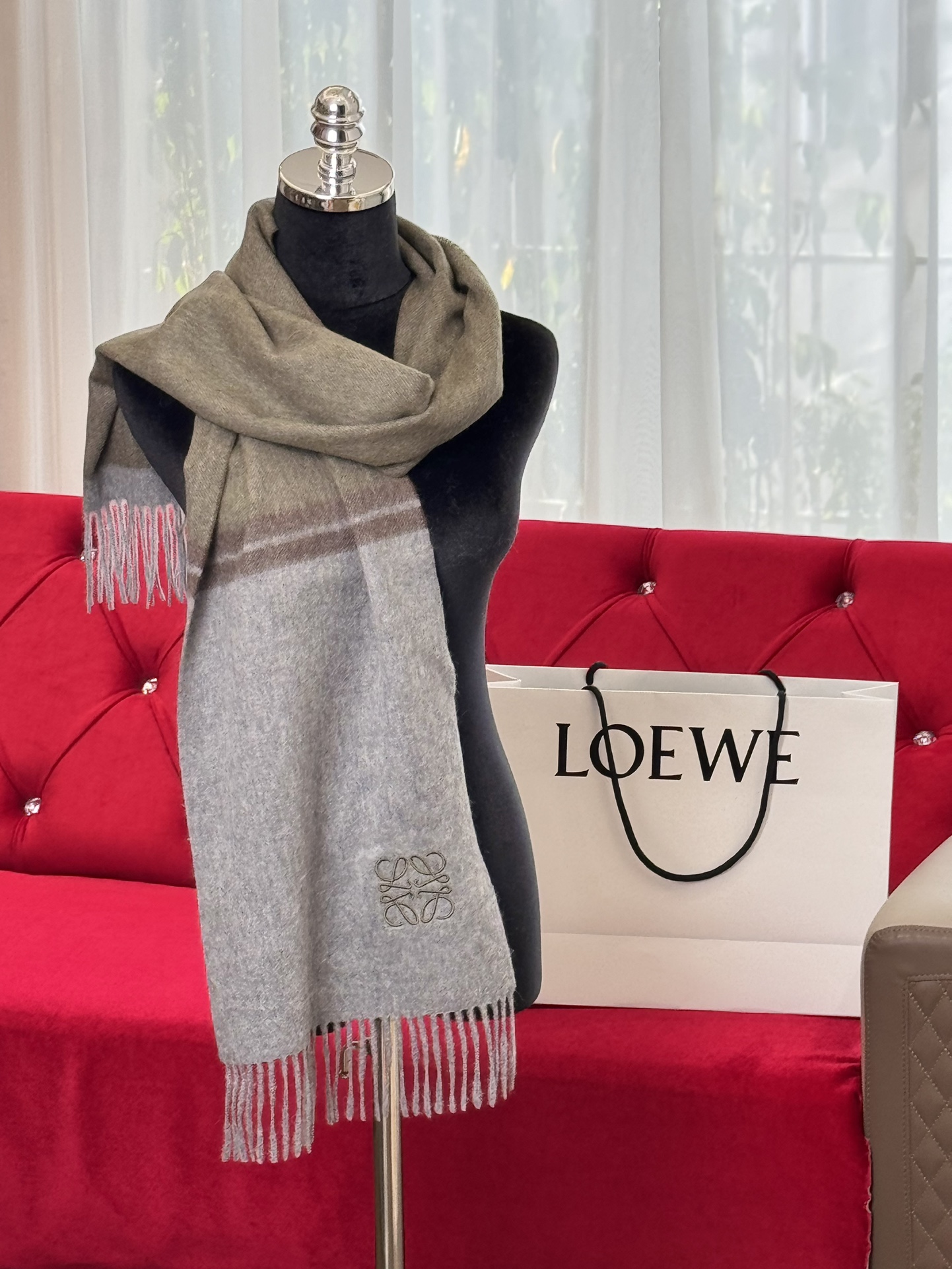 Bagsaaa L0ew* Scarf 02