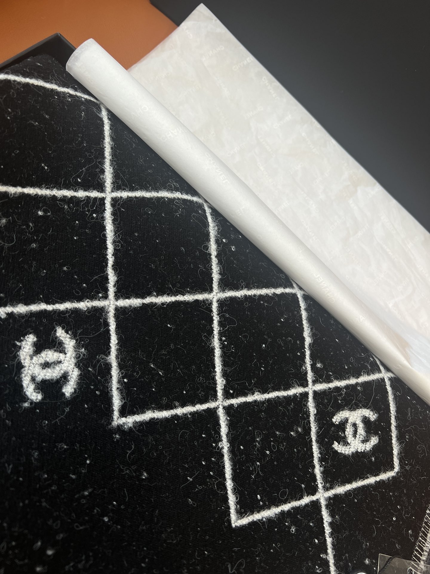 Bagsaaa Ch**el Scarf - 195x70cm