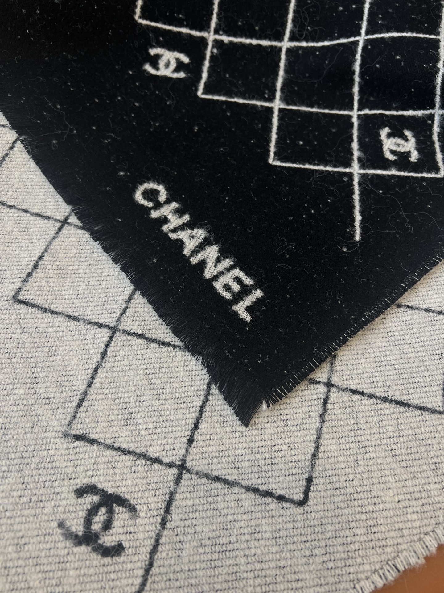 Bagsaaa Ch**el Scarf - 195x70cm