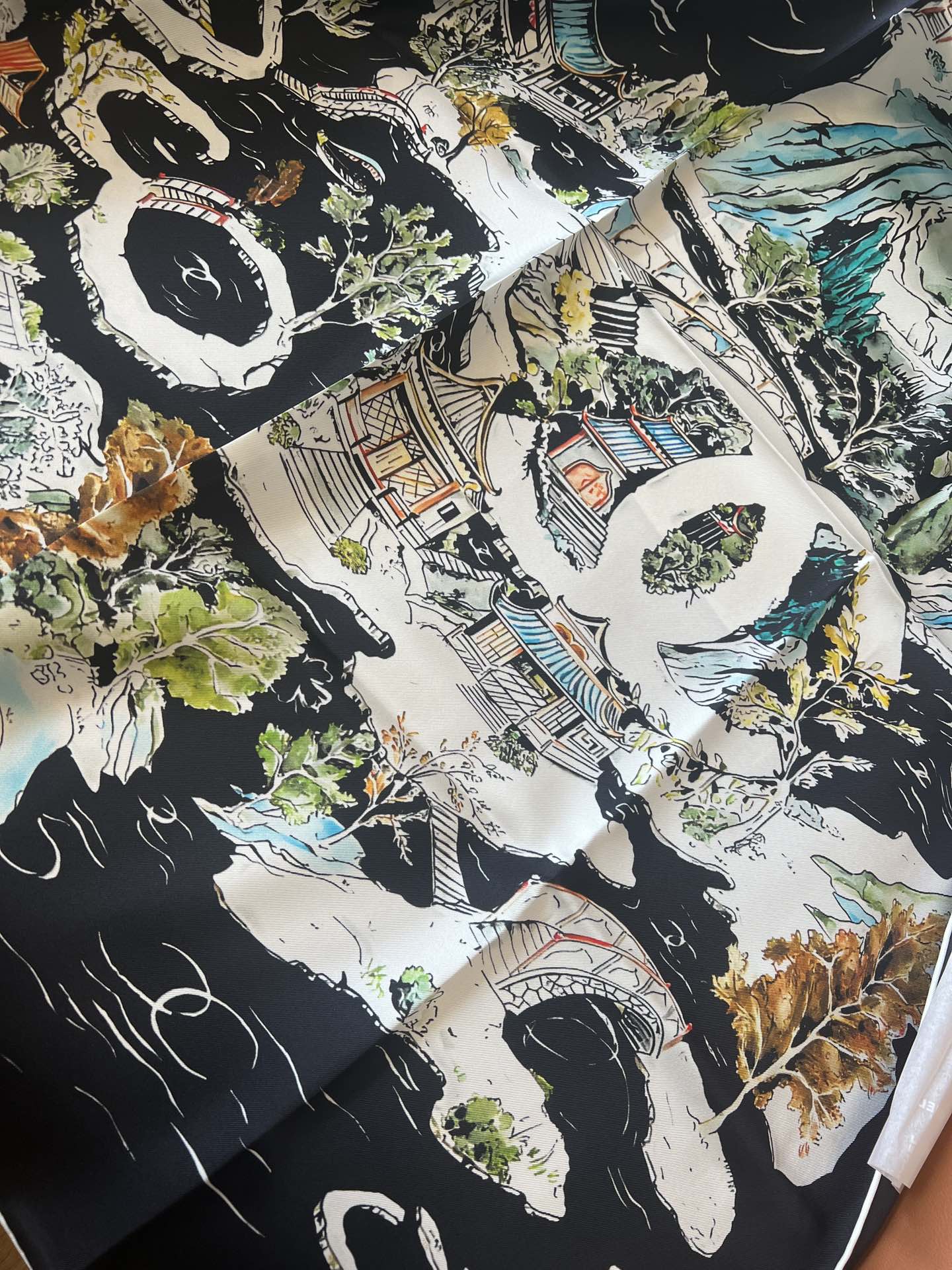 Bagsaaa Ch**el Scarf - 90cm 02
