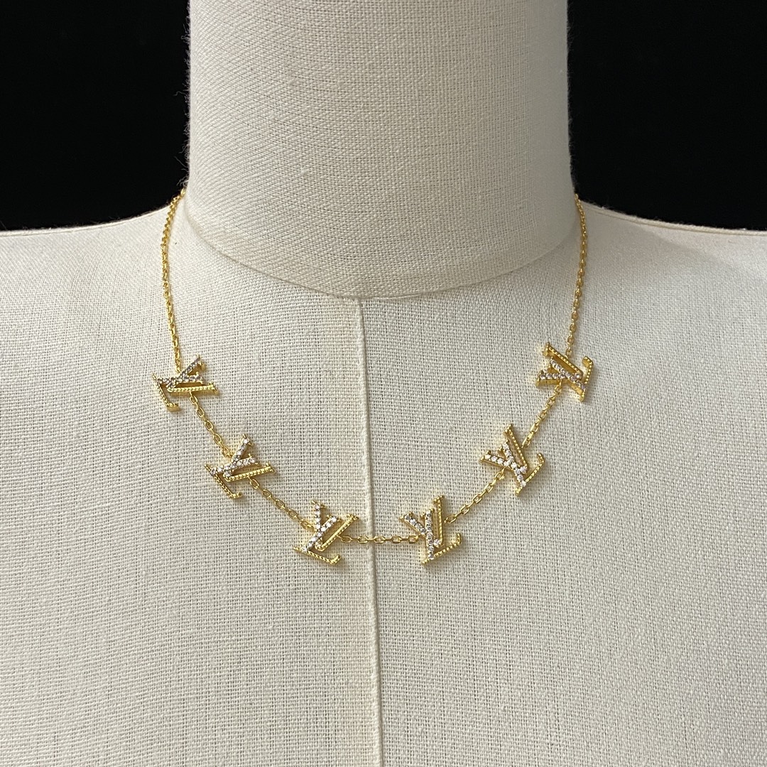 Bagsaaa LV Gold Necklace