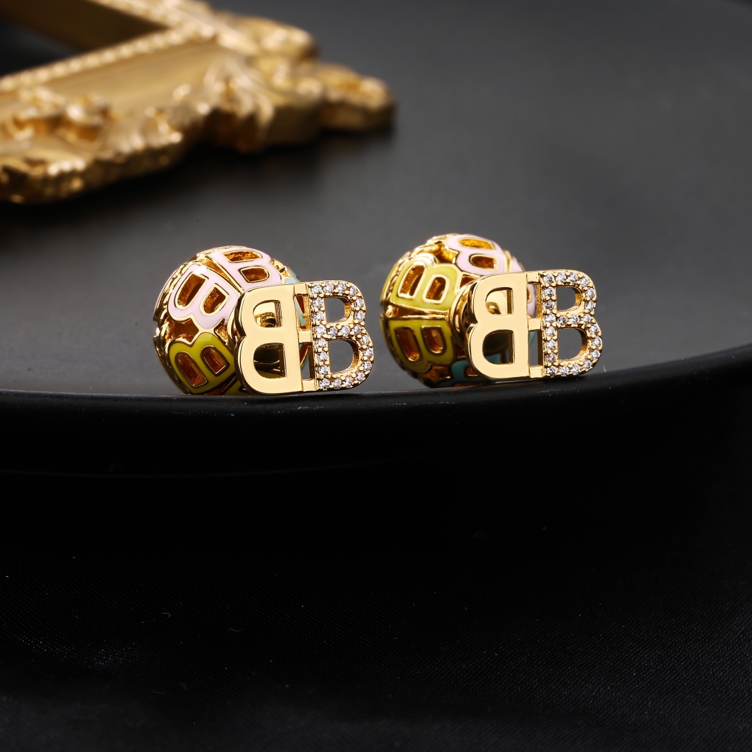 Bagsaaa Ba1en*iaga Earrings 03