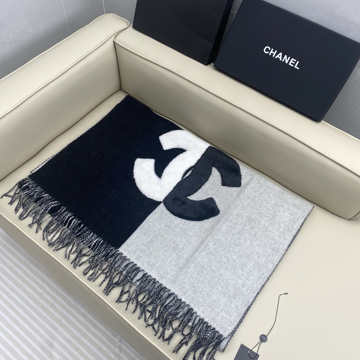Bagsaaa Ch**el Scarf 70*200cm