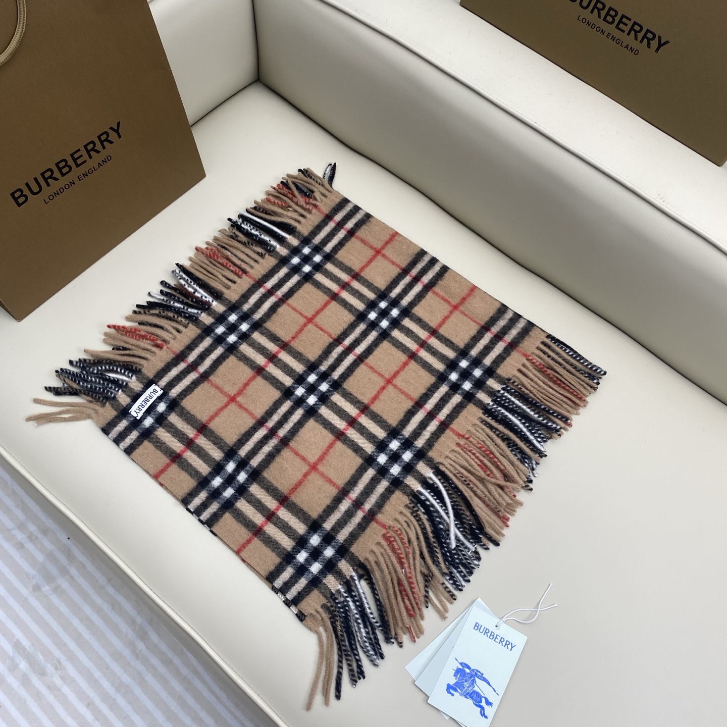 Bagsaaa Bv*b*rry Scarf 155*30cm