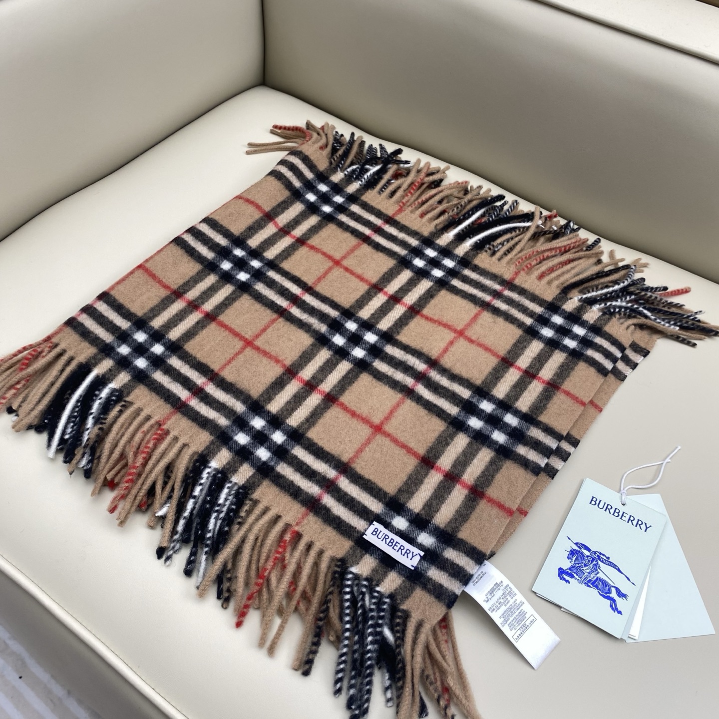 Bagsaaa Bv*b*rry Scarf 155*30cm