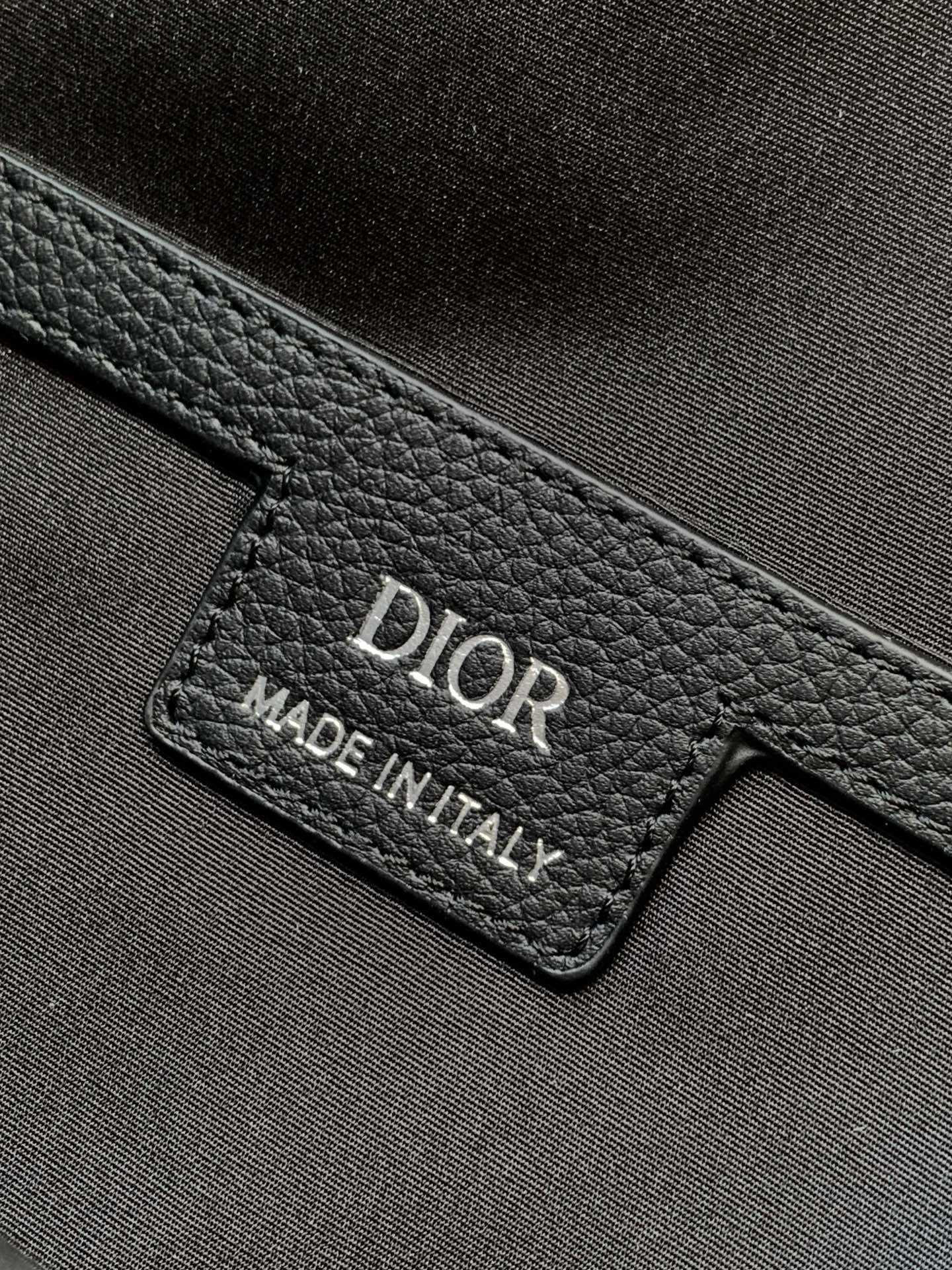 Bagsaaa D10r Saddle Belt Bag Beige and Black D10r Oblique Jacquard with Black Grained Calfskin - 39cm