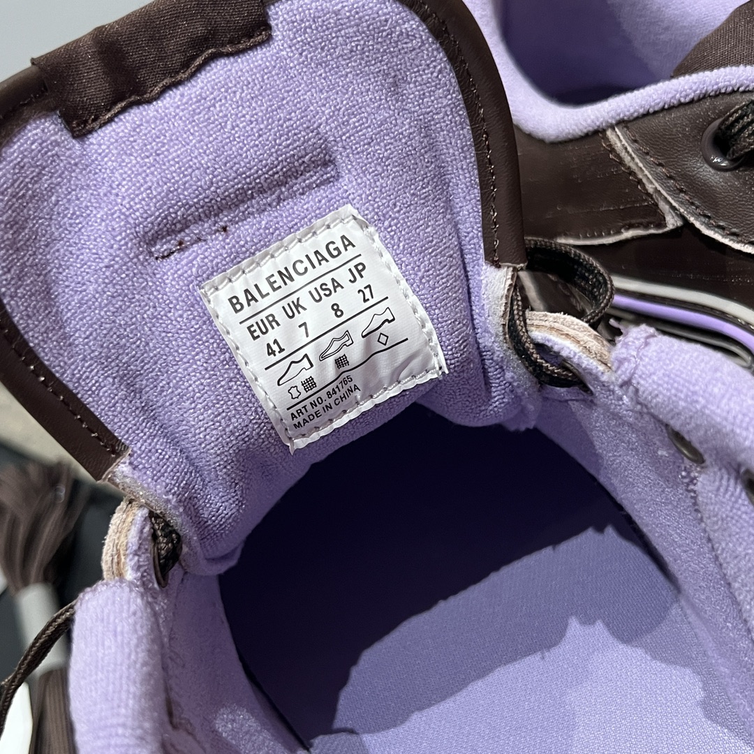 Bagsaaa Ba1en*iaga Hamptons Medium Worn-Out Sneaker in white cowskin and polyester brown