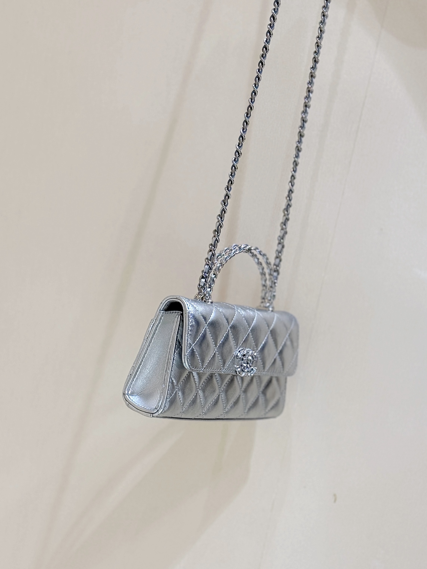 Bagsaaa Ch**el Phone Holder with Chain AP3238 Silver - 18cm