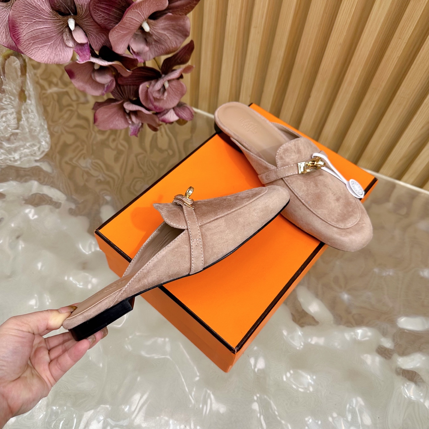 Bagsaaa H**me5 Oz Mule Beige Suede