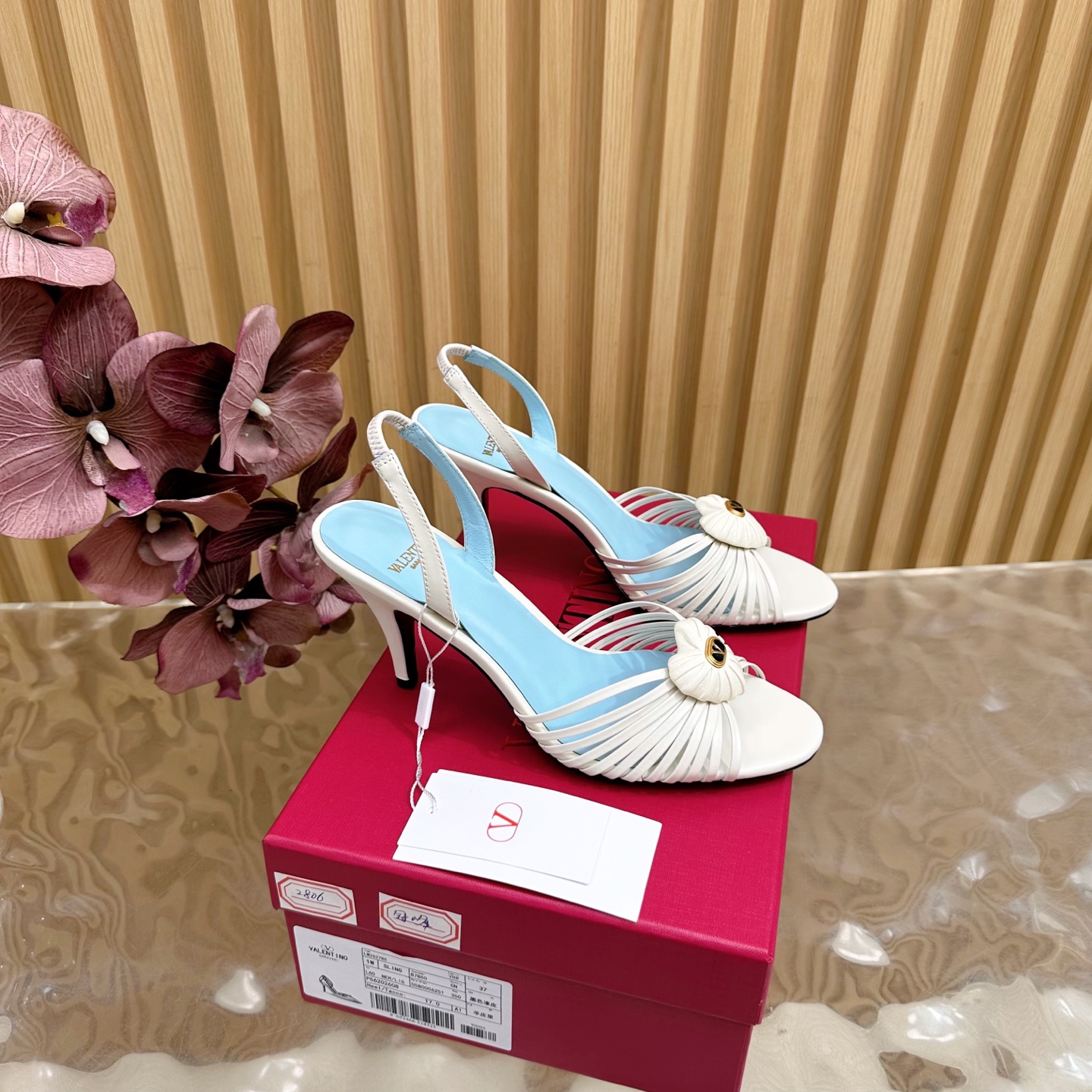 Bagsaaa Va1e*ntin0 Sandal In Kidskin White - 8.5cm