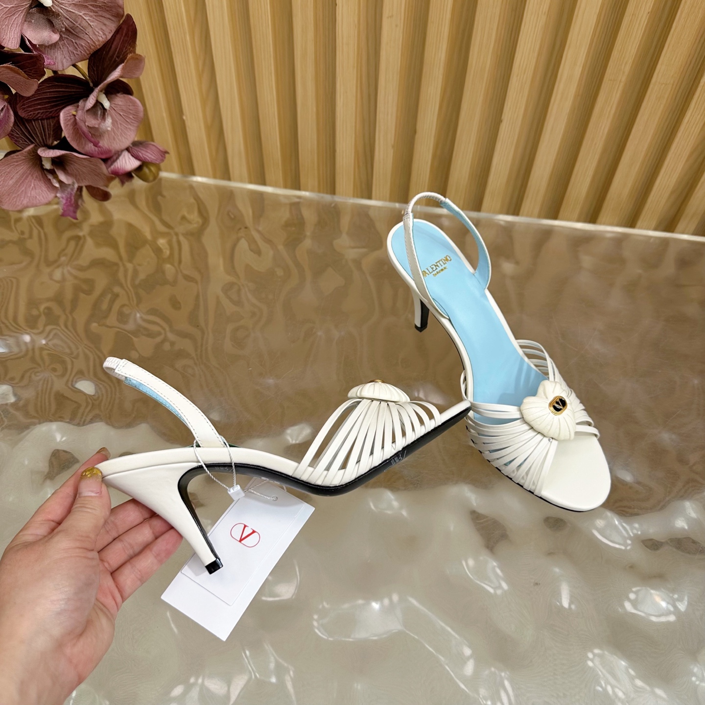 Bagsaaa Va1e*ntin0 Sandal In Kidskin White - 8.5cm