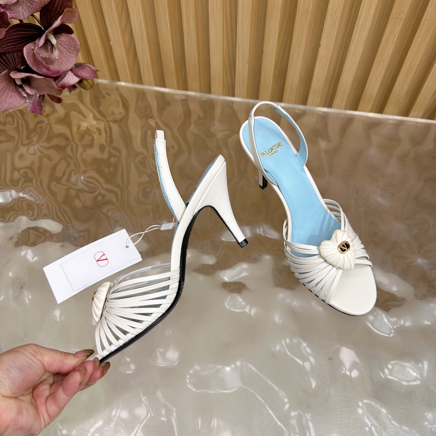 Bagsaaa Va1e*ntin0 Sandal In Kidskin White - 8.5cm
