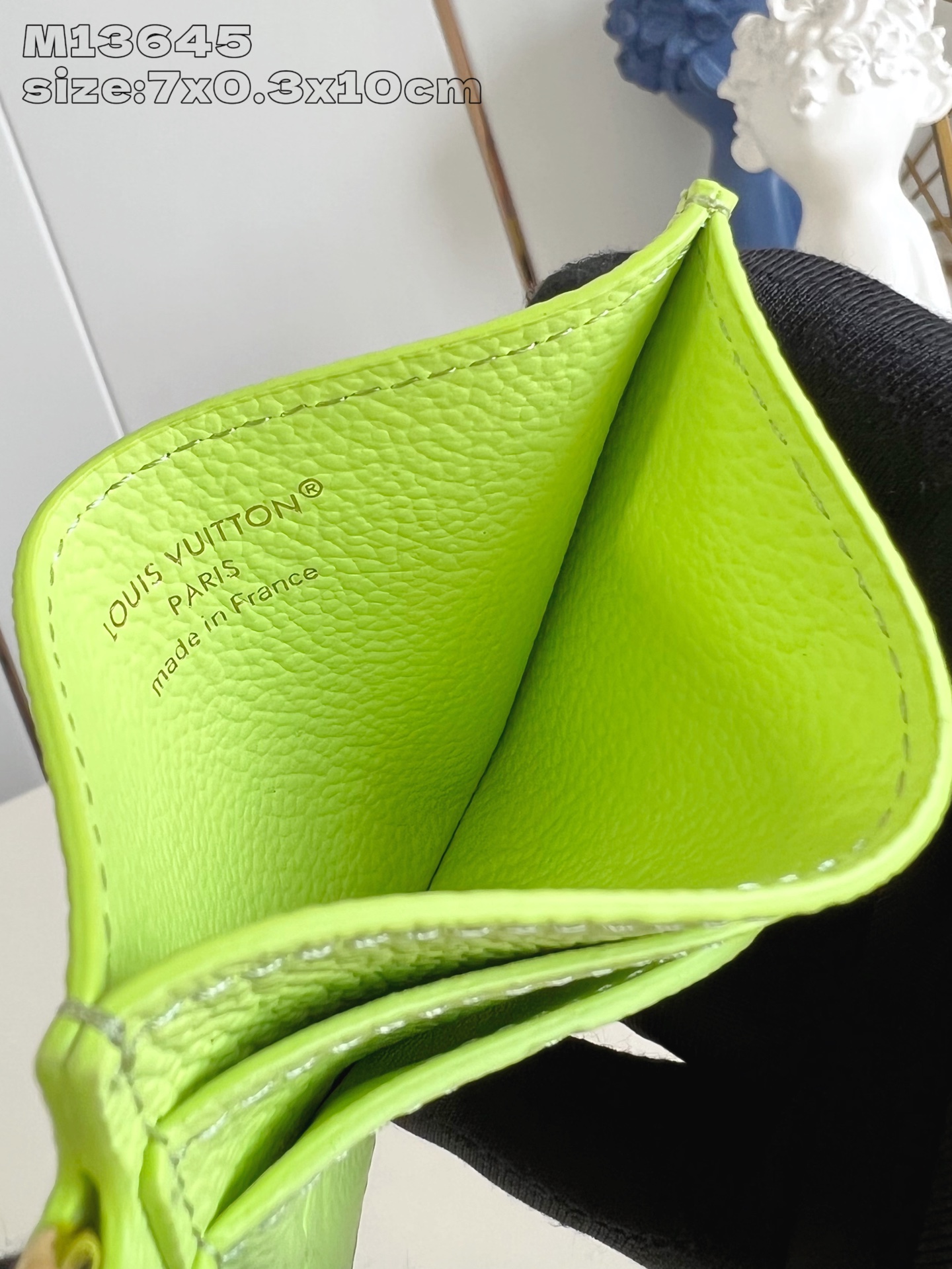 Bagsaaa M13645 LV Charms Card Holder green - 10.2cm
