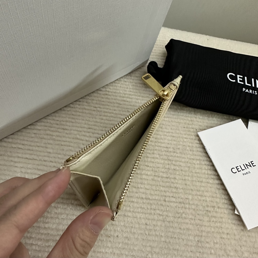 Bagsaaa Ce1i*e Zipped Card Holder Cuir Triomphe In Shiny Calfskin cream - 11cm