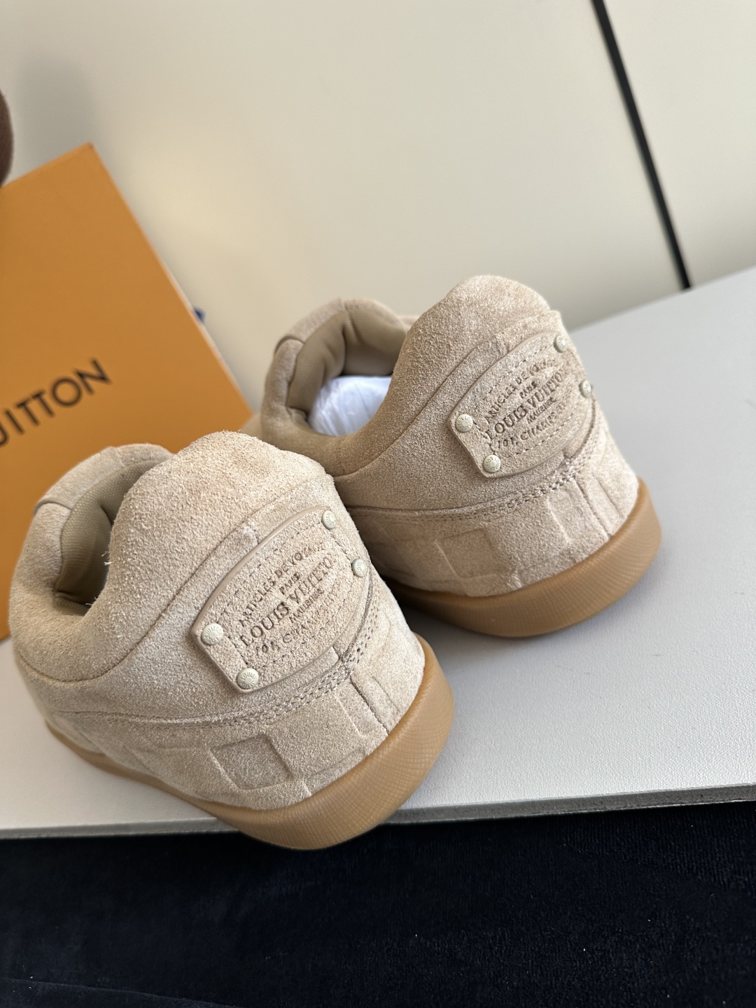 Bagsaaa LV Yeti Slip On Beige Suede