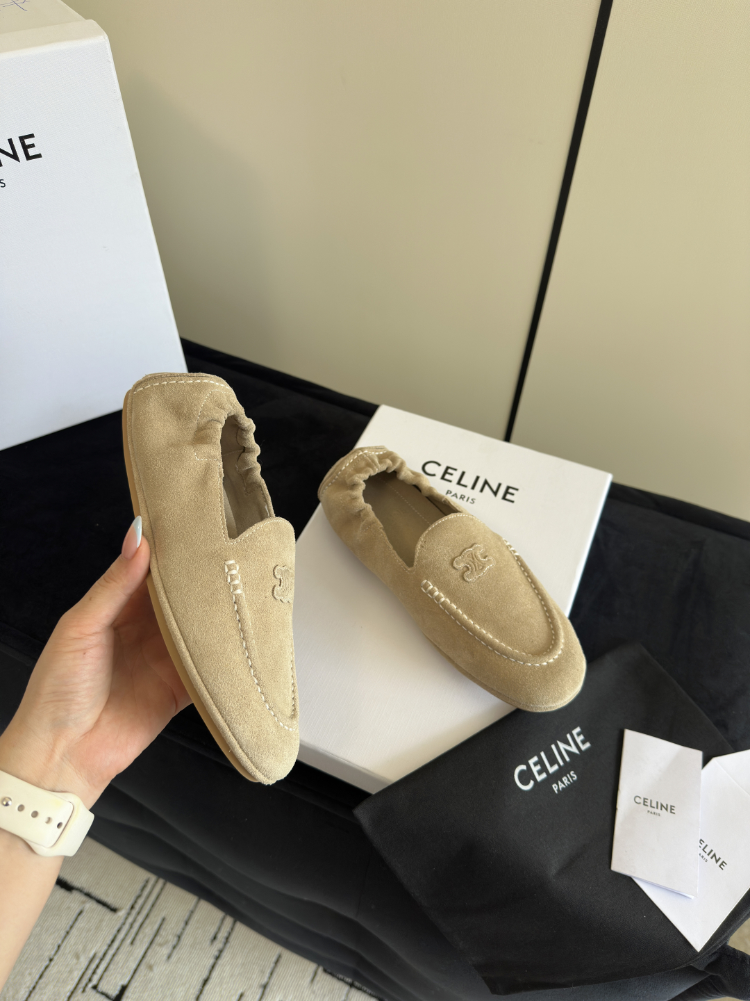 Bagsaaa Ce1i*e Adam Loafer In Suede Calfskin Beige