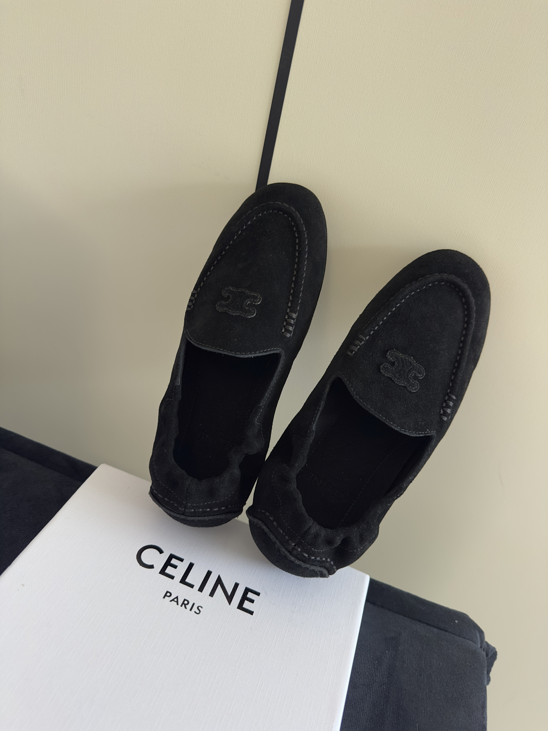 Bagsaaa Ce1i*e Adam Loafer In Suede Calfskin Black