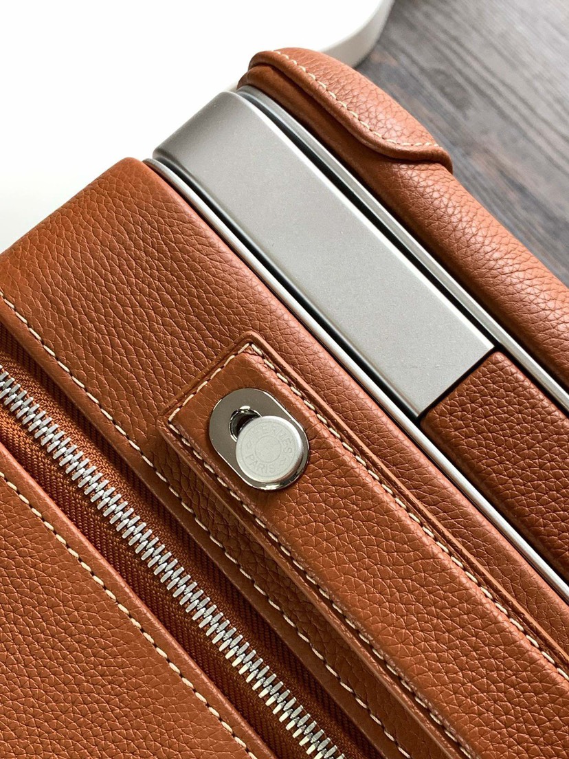 Bagsaaa H**me5 R.M.S Cabin Suitcase Brown - 57cm