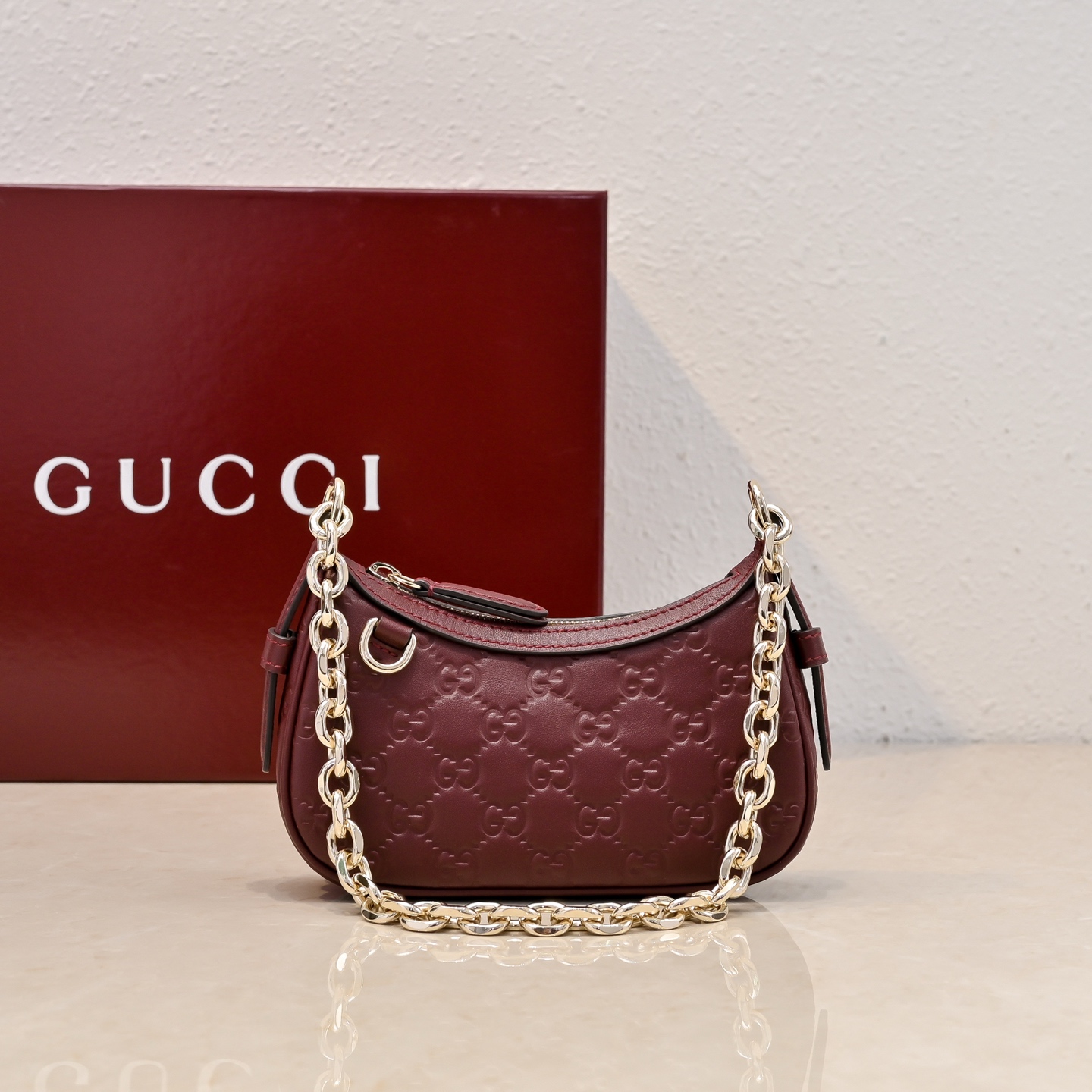 Bagsaaa Gvc*1 GG Emblem mini shoulder bag 847091 red - 19cm