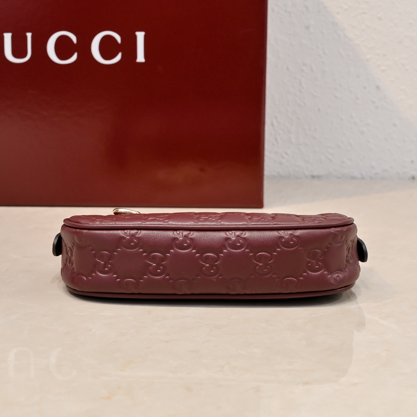 Bagsaaa Gvc*1 GG Emblem mini shoulder bag 847091 red - 19cm