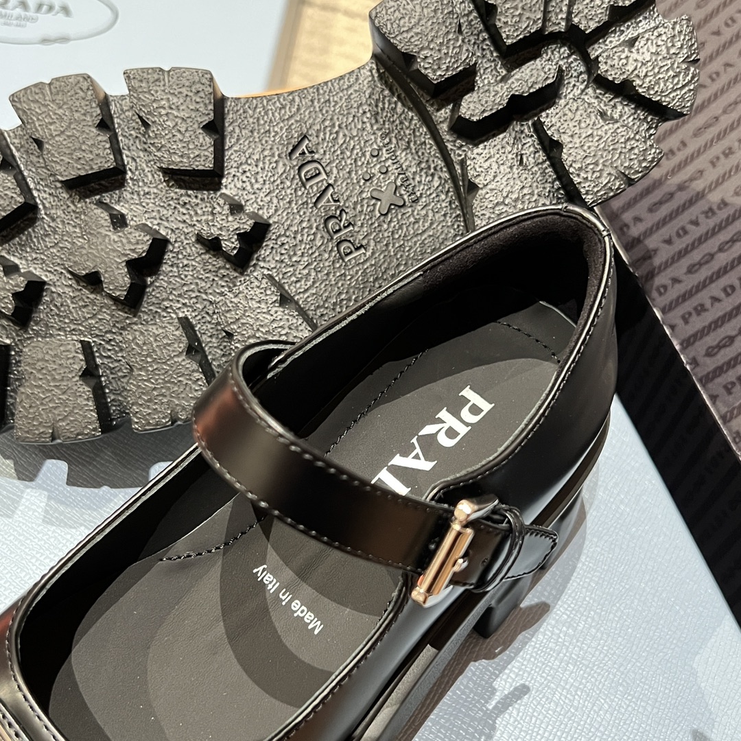 Bagsaaa Pra*a Brushed leather Monolith Mary Janes black