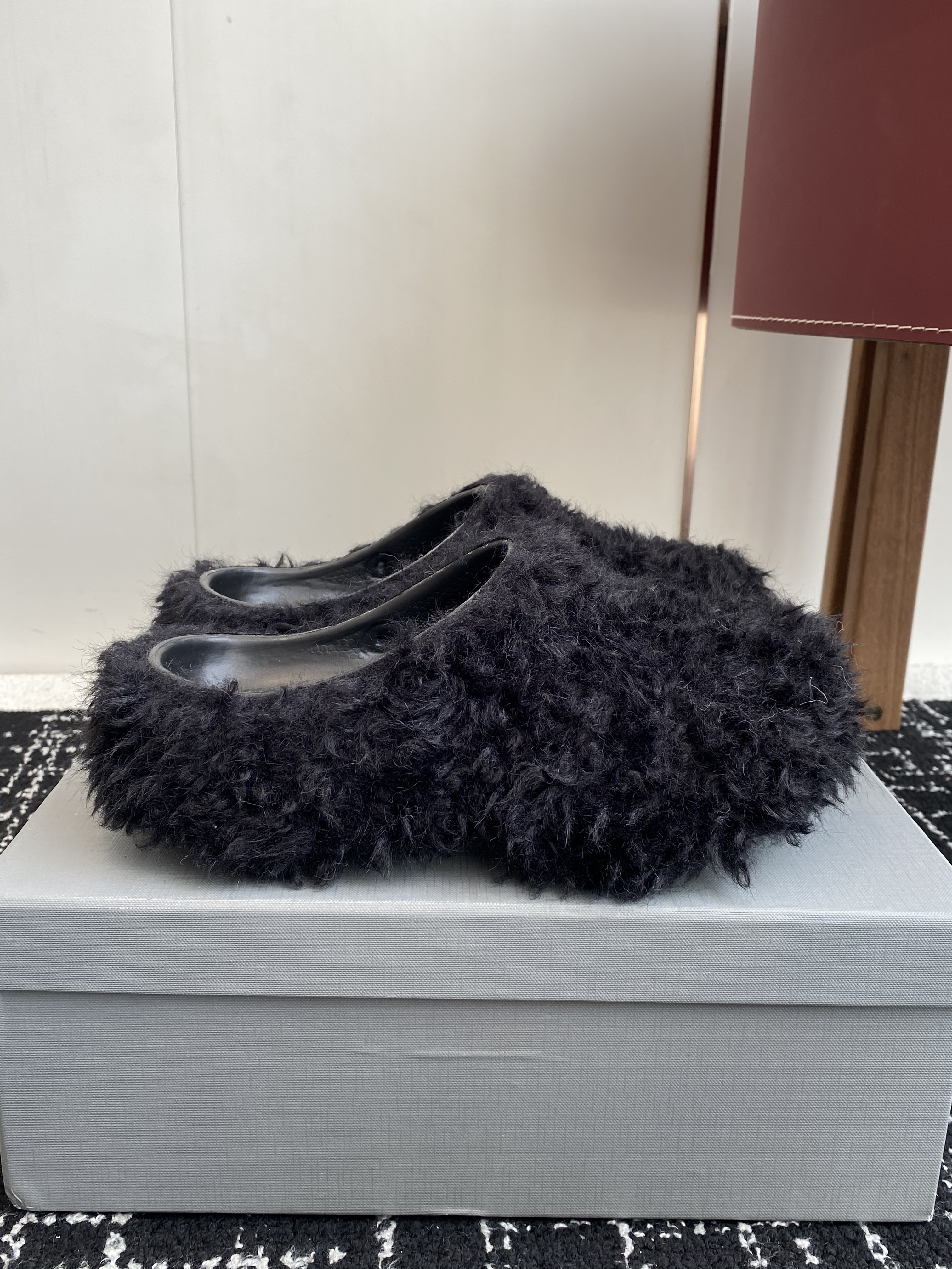 Bagsaaa Ba1en*iaga Faux Fur Mule Cr0c5 Slippers black