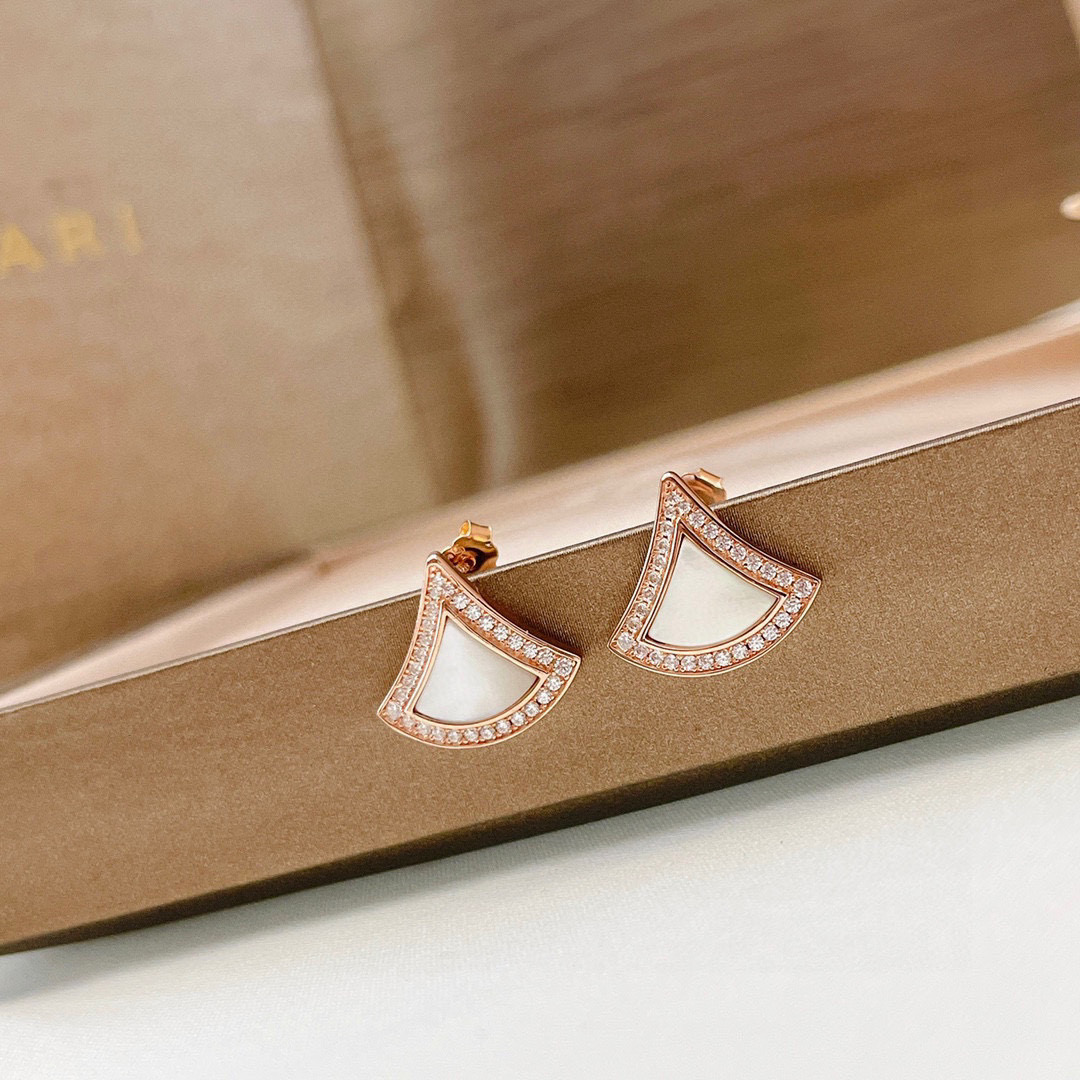 Bagsaaa Bv1g*ai Earrings 01