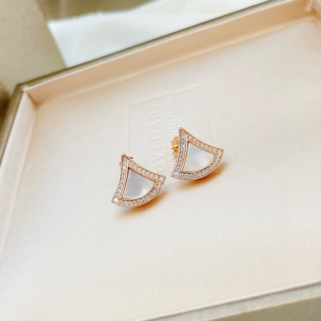 Bagsaaa Bv1g*ai Earrings 01