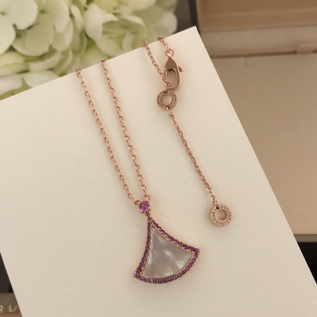 Bagsaaa Bv1g*ai Necklace