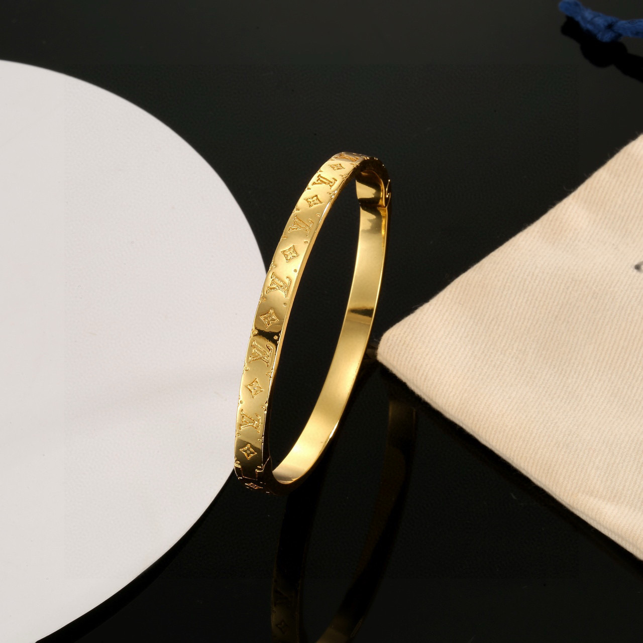 Bagsaaa LV Bracelet 11