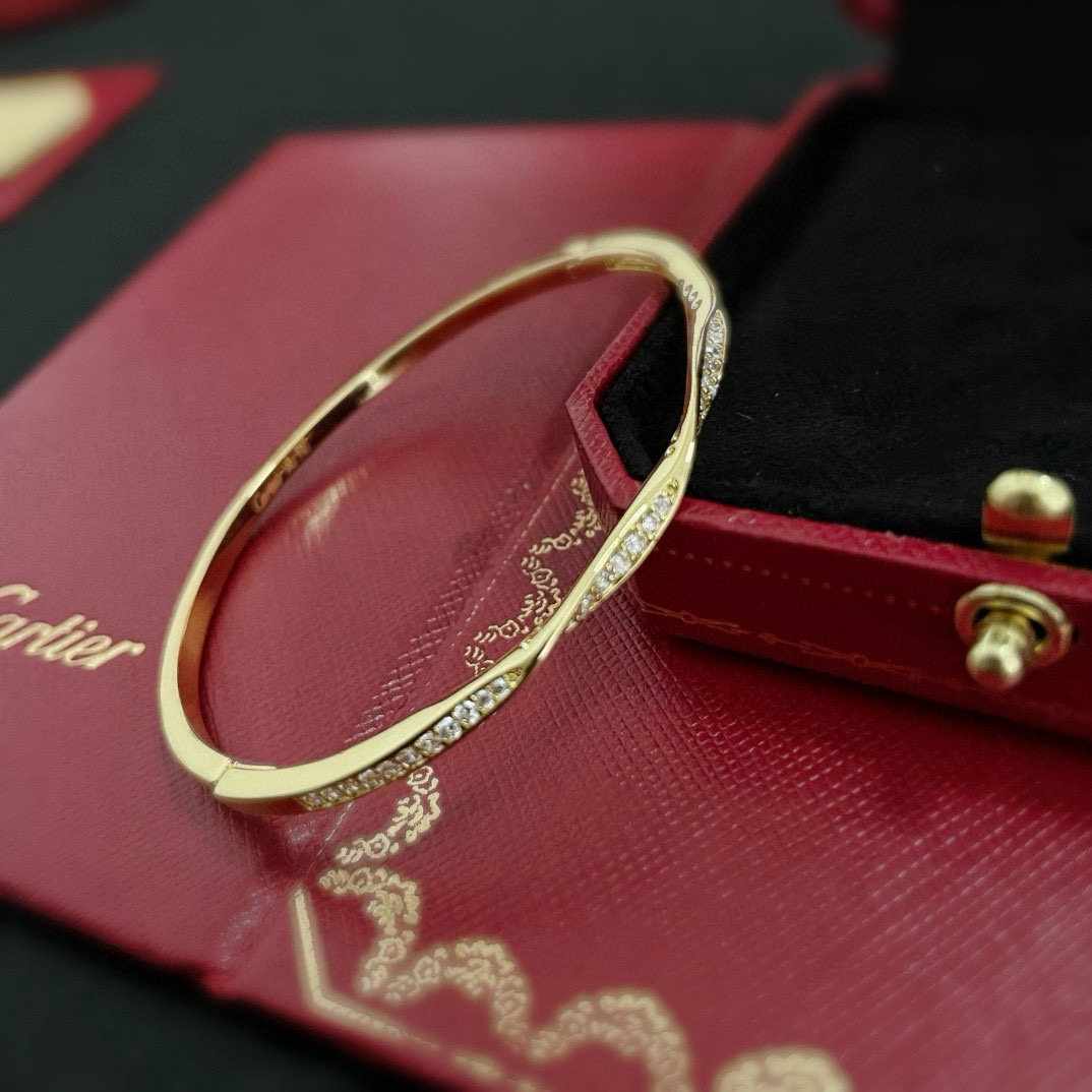 Bagsaaa Ca*t1er Bracelet 05