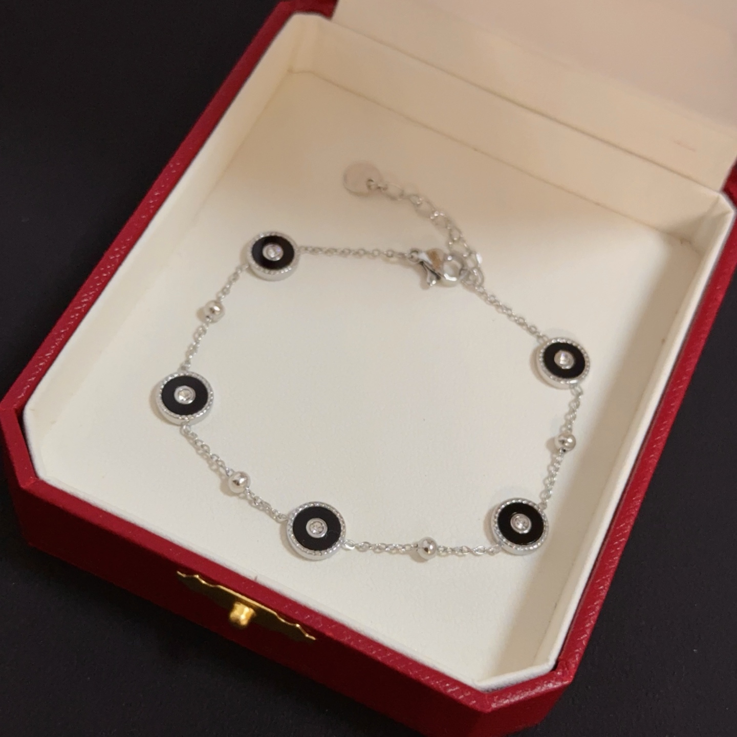 Bagsaaa Ca*t1er Bracelet 08