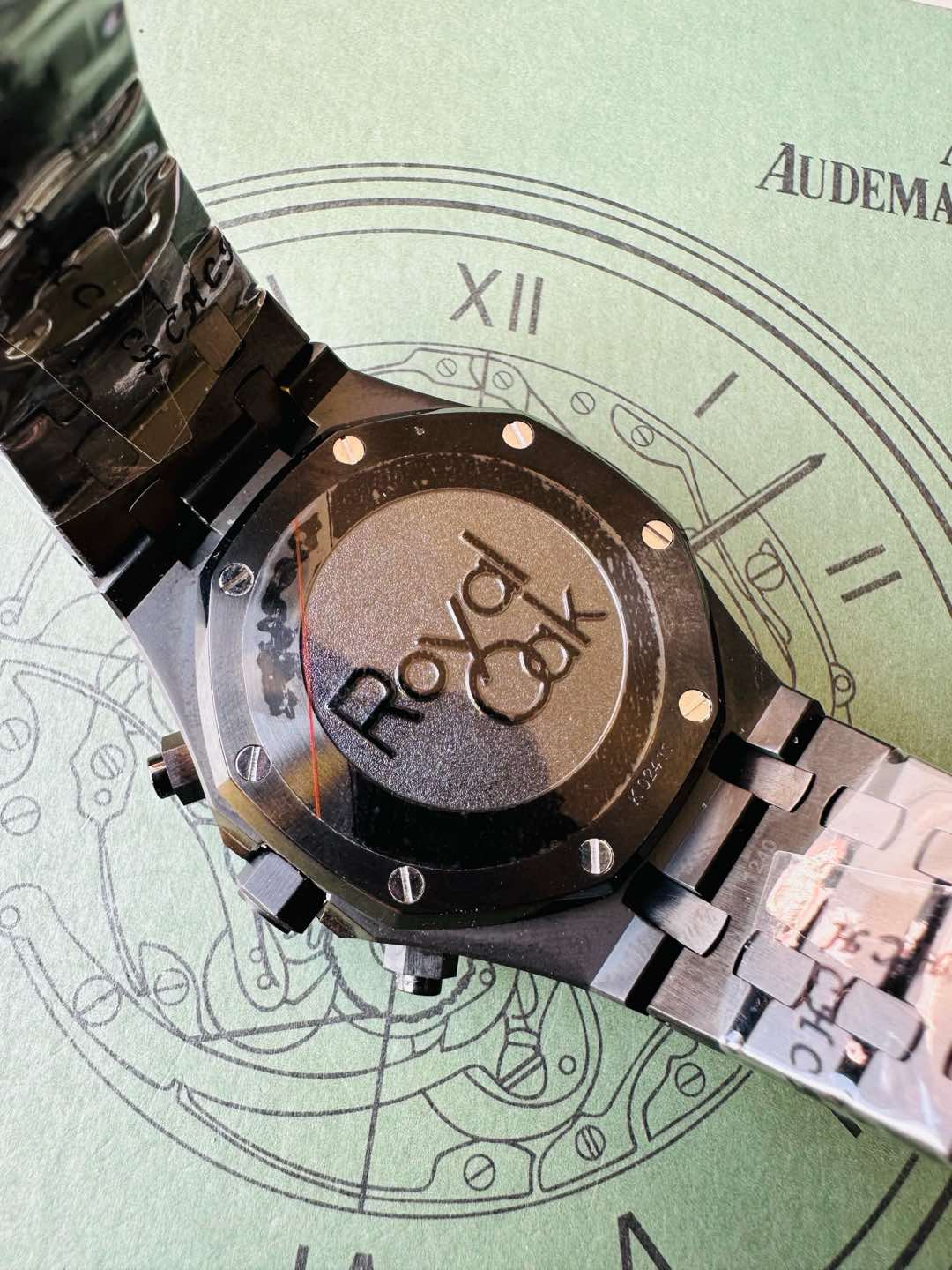Bagsaaa Audemars P1g*et Royal Oak Selfwinding Chronograph Black Ceramic - 41mm