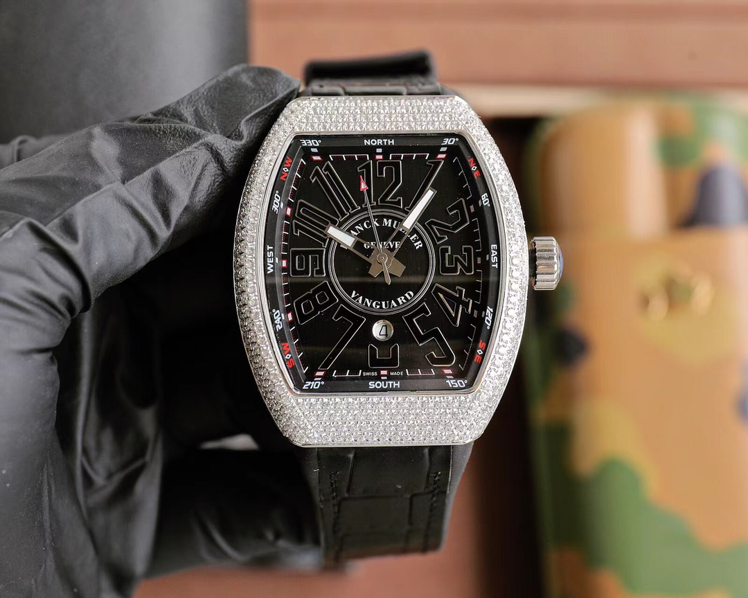 Bagsaaa Franck Muller Vanguard V45 SC DT watch white
