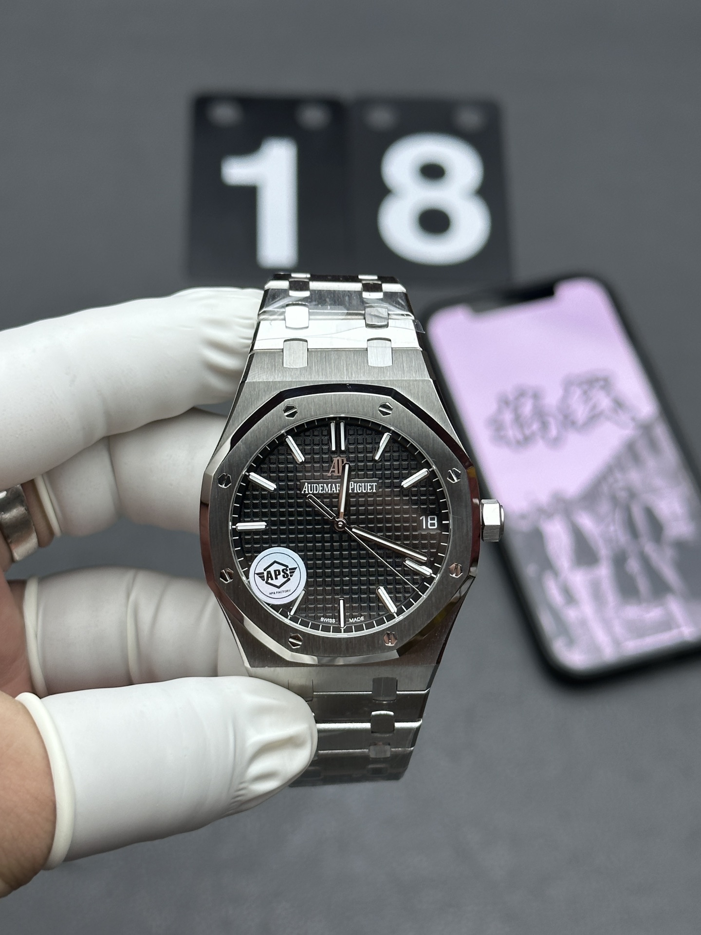 Bagsaaa Audemars P1g*et Royal Oak watch