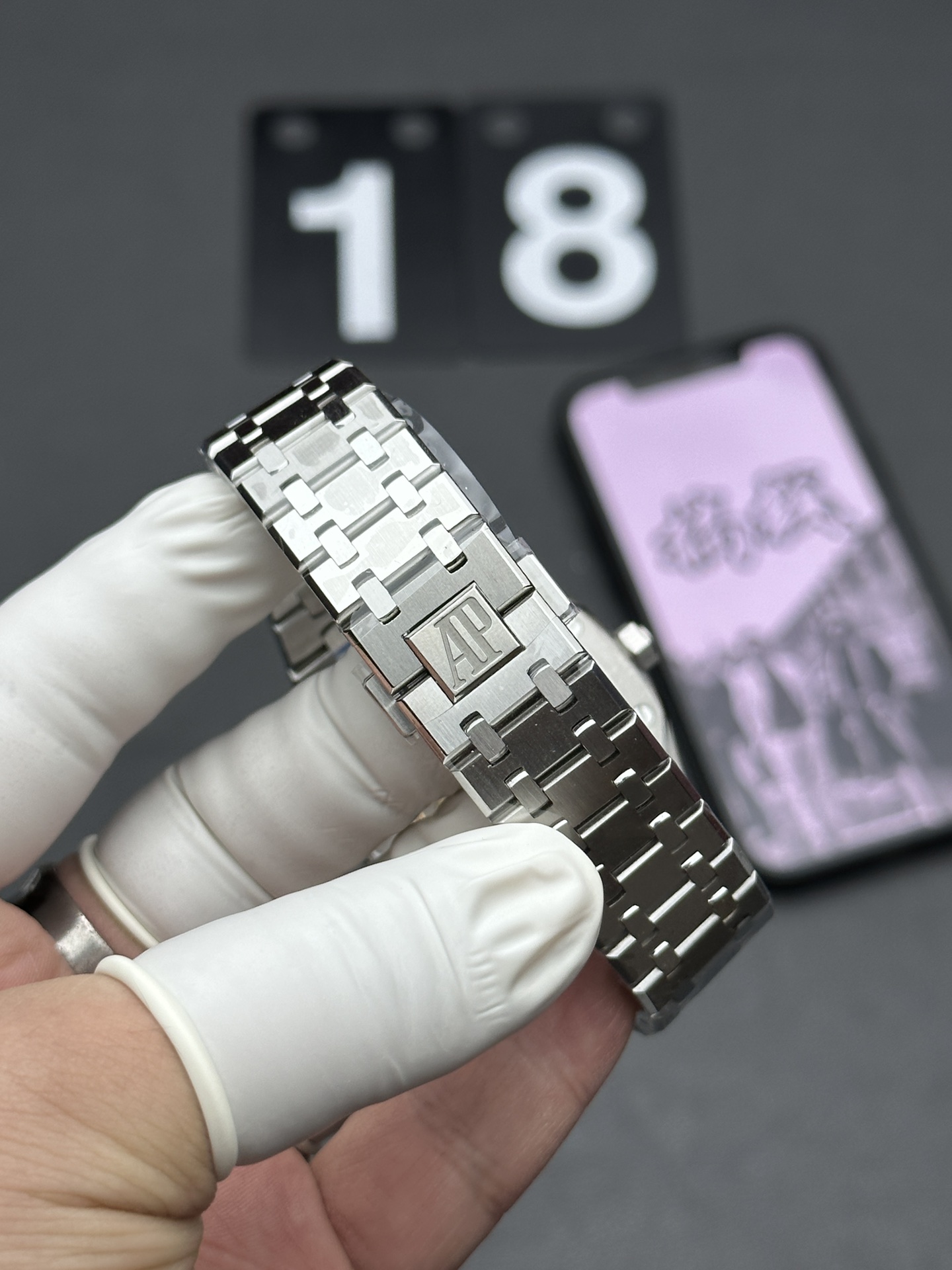 Bagsaaa Audemars P1g*et Royal Oak watch