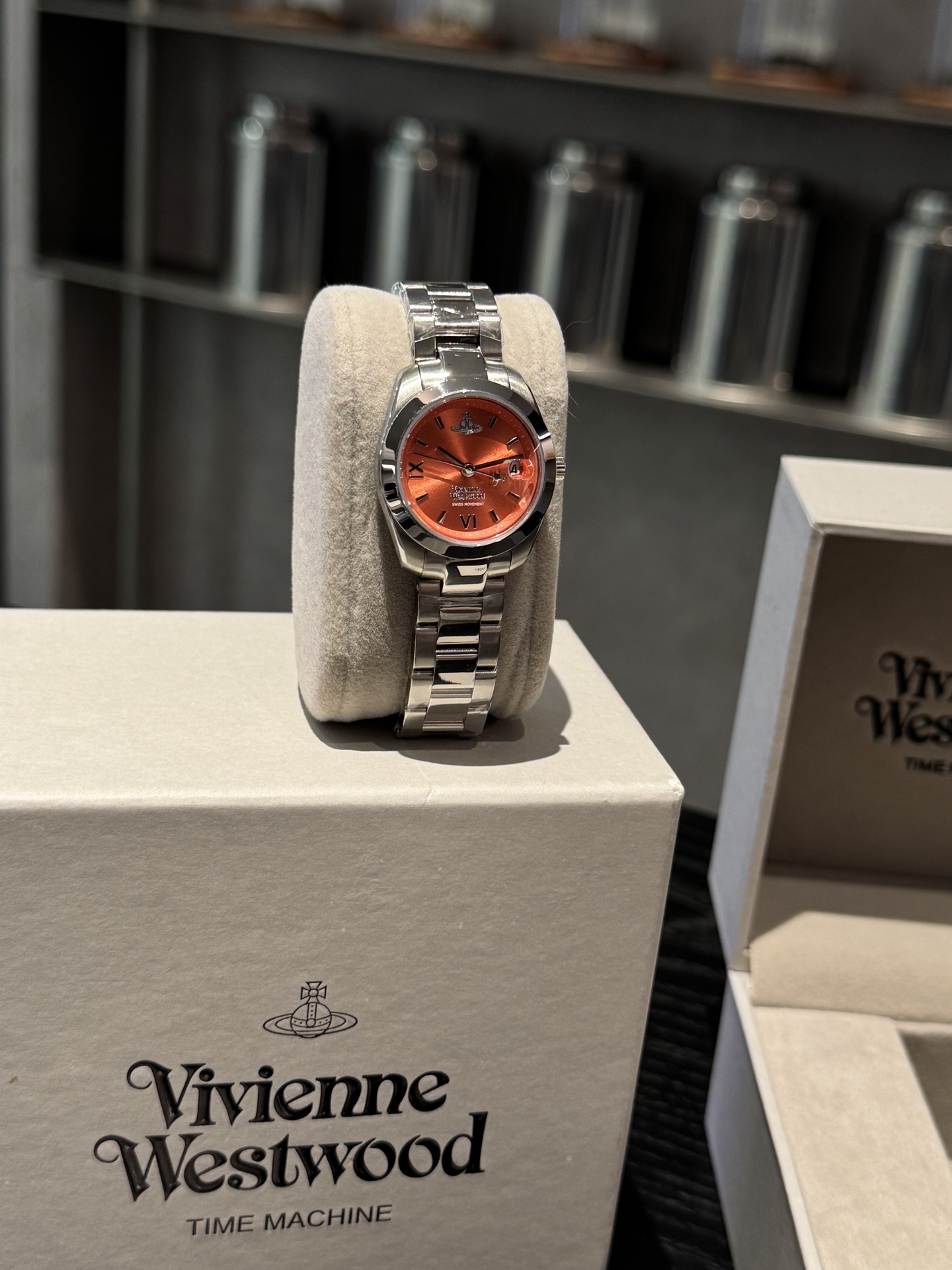 Bagsaaa Vivienne Westwood VV292ORSL Fenchurch Quartz Bracelet Strap Watch - 29mm
