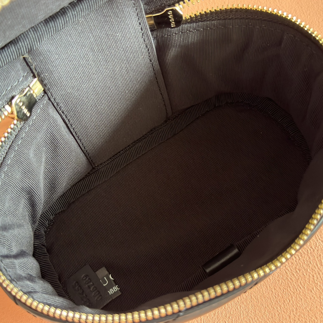 Bagsaaa Gvc*1 GG Marmont nano vanity bag 837455 black - 15cm