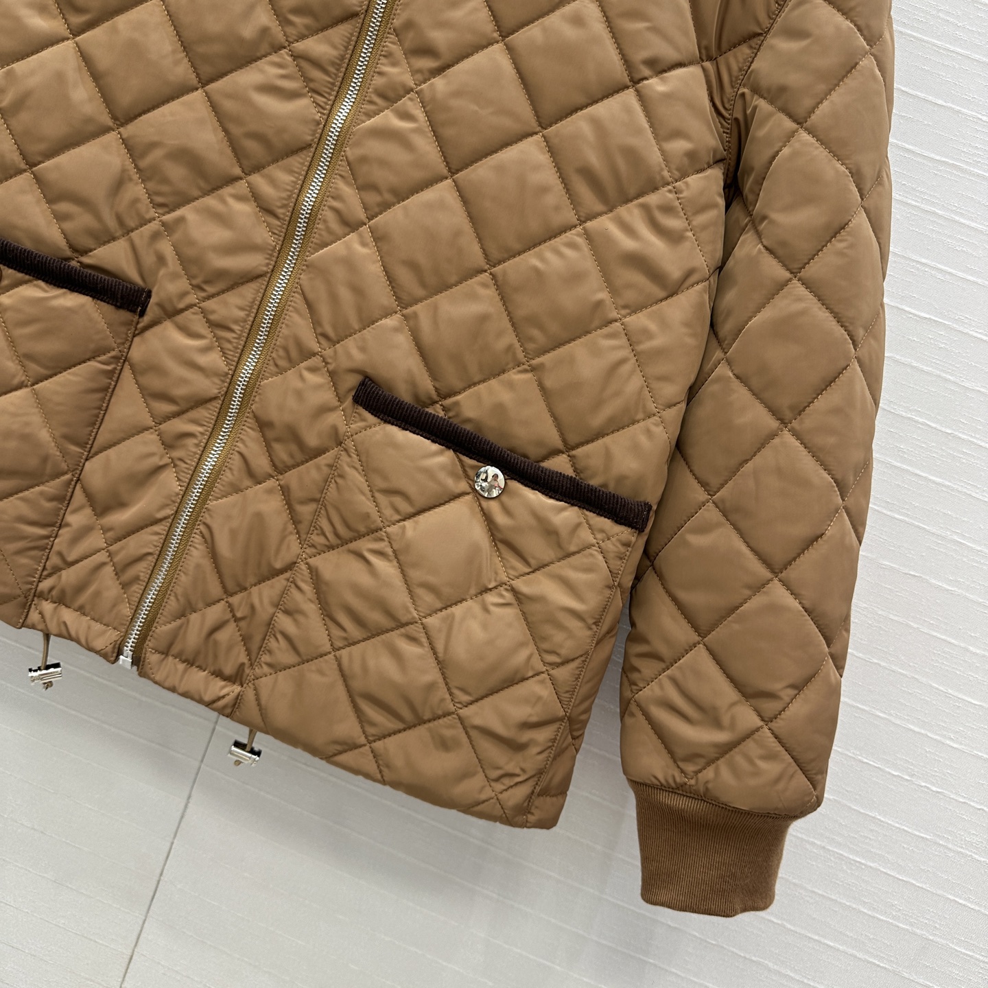 Bagsaaa Pra*a Light Re-Nylon jacket brown