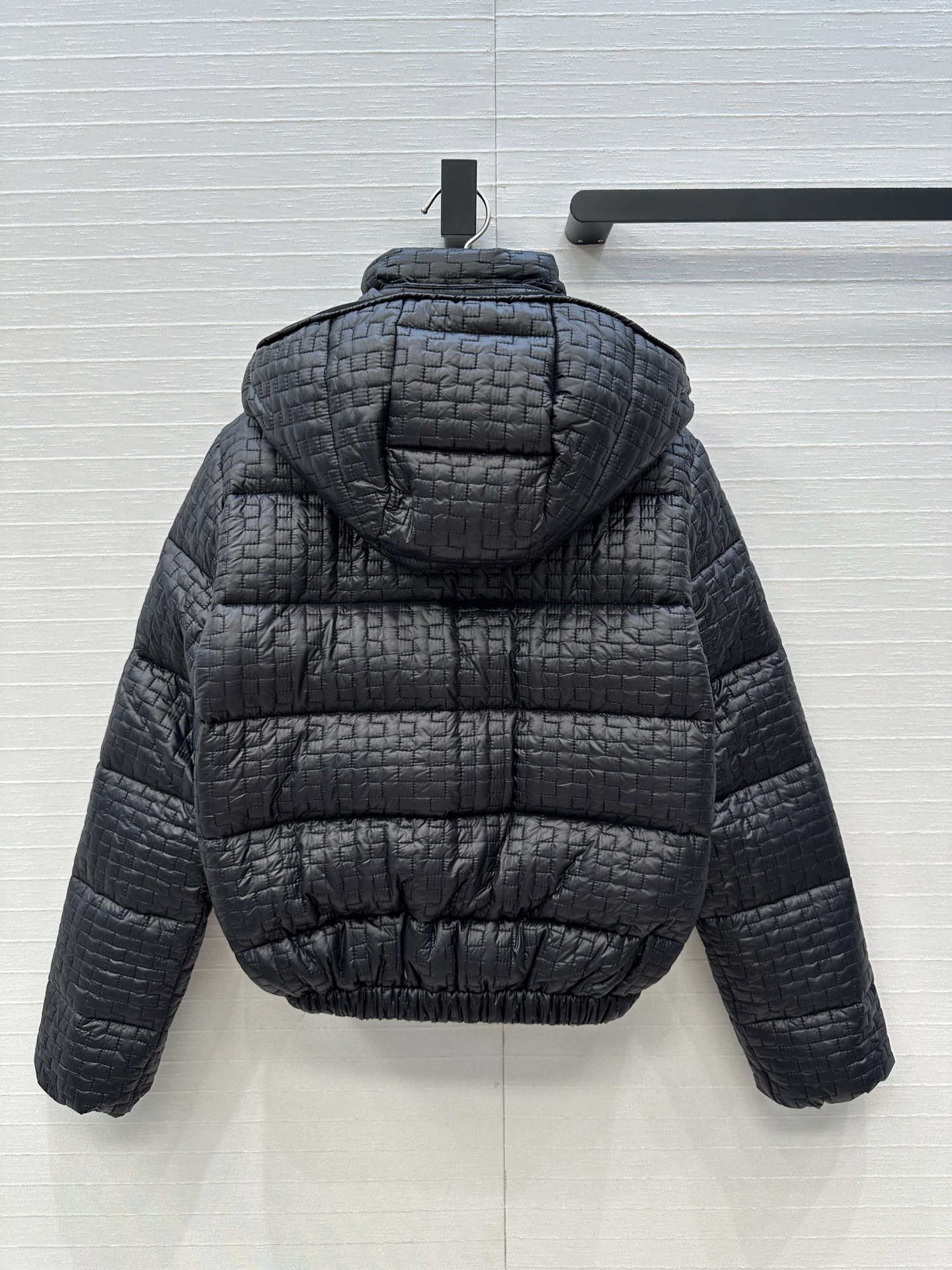 Bagsaaa Moncler Gisors down jacket black