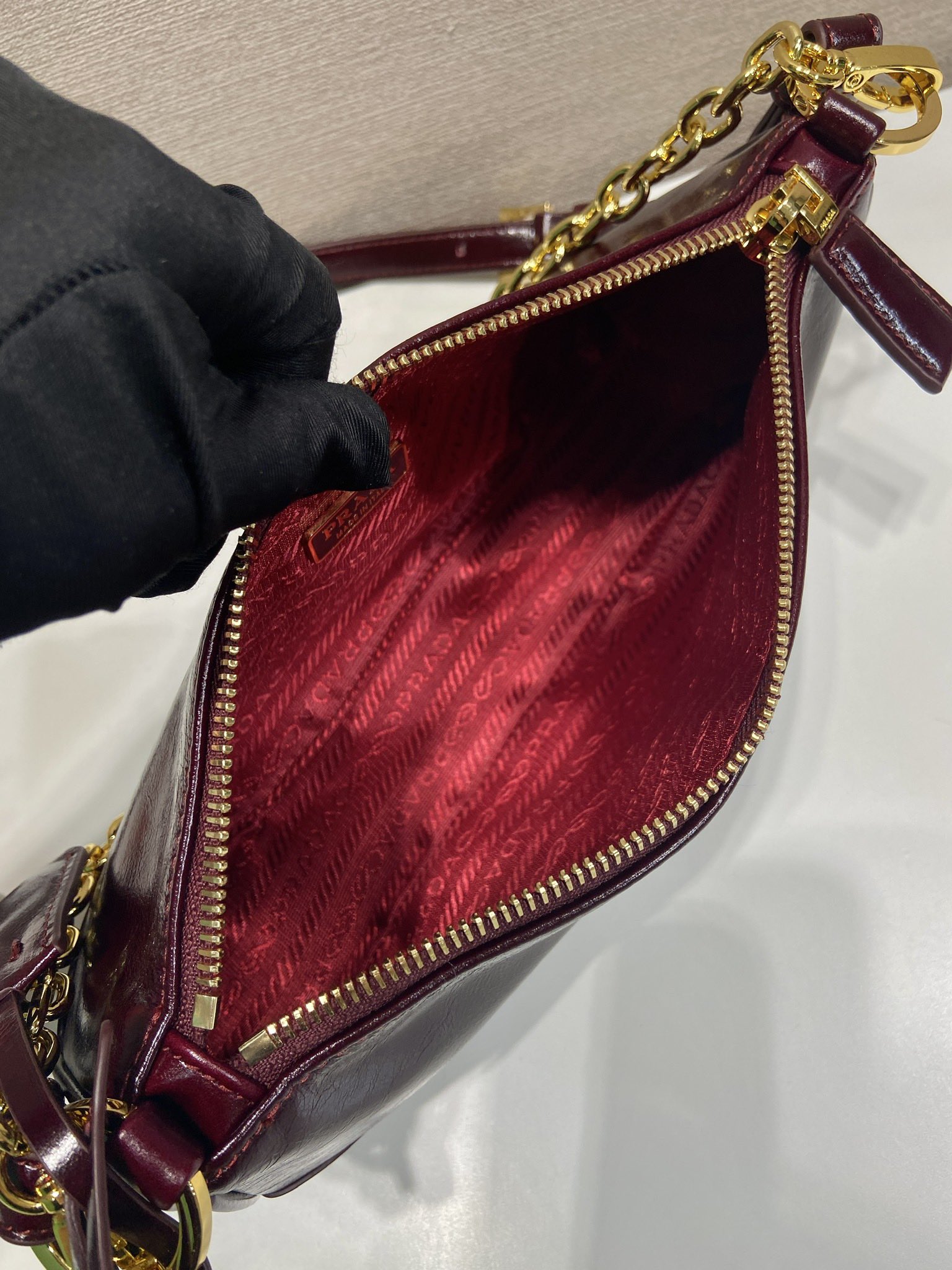 Bagsaaa Pra*a Re-Edition 2002 medium leather shoulder bag 1BC221 Burgundy - 26cm