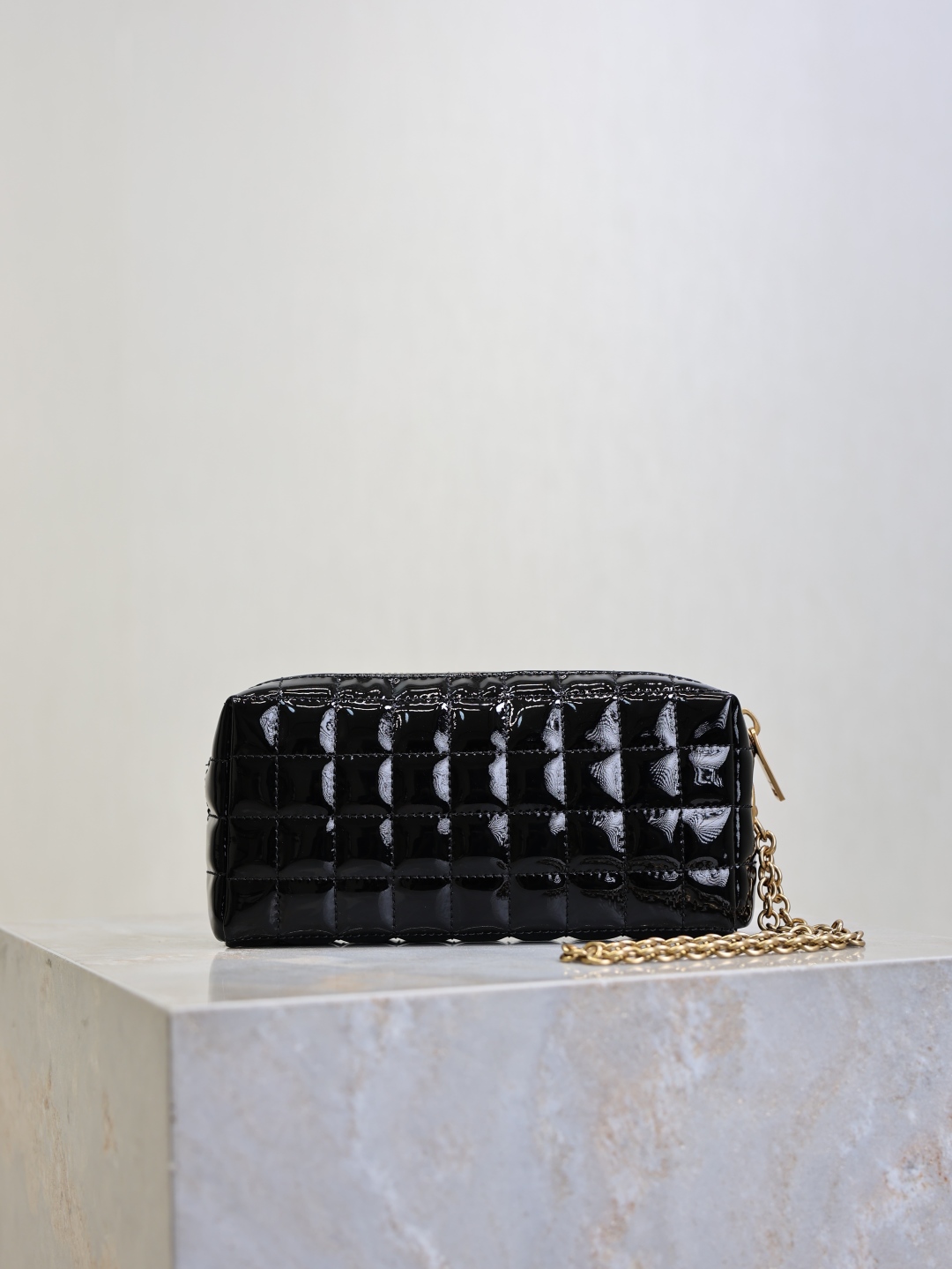 Bagsaaa Y51 Sa1nt Lau*nt Cassandre Carré Matelassé Pouch black - 18.5cm