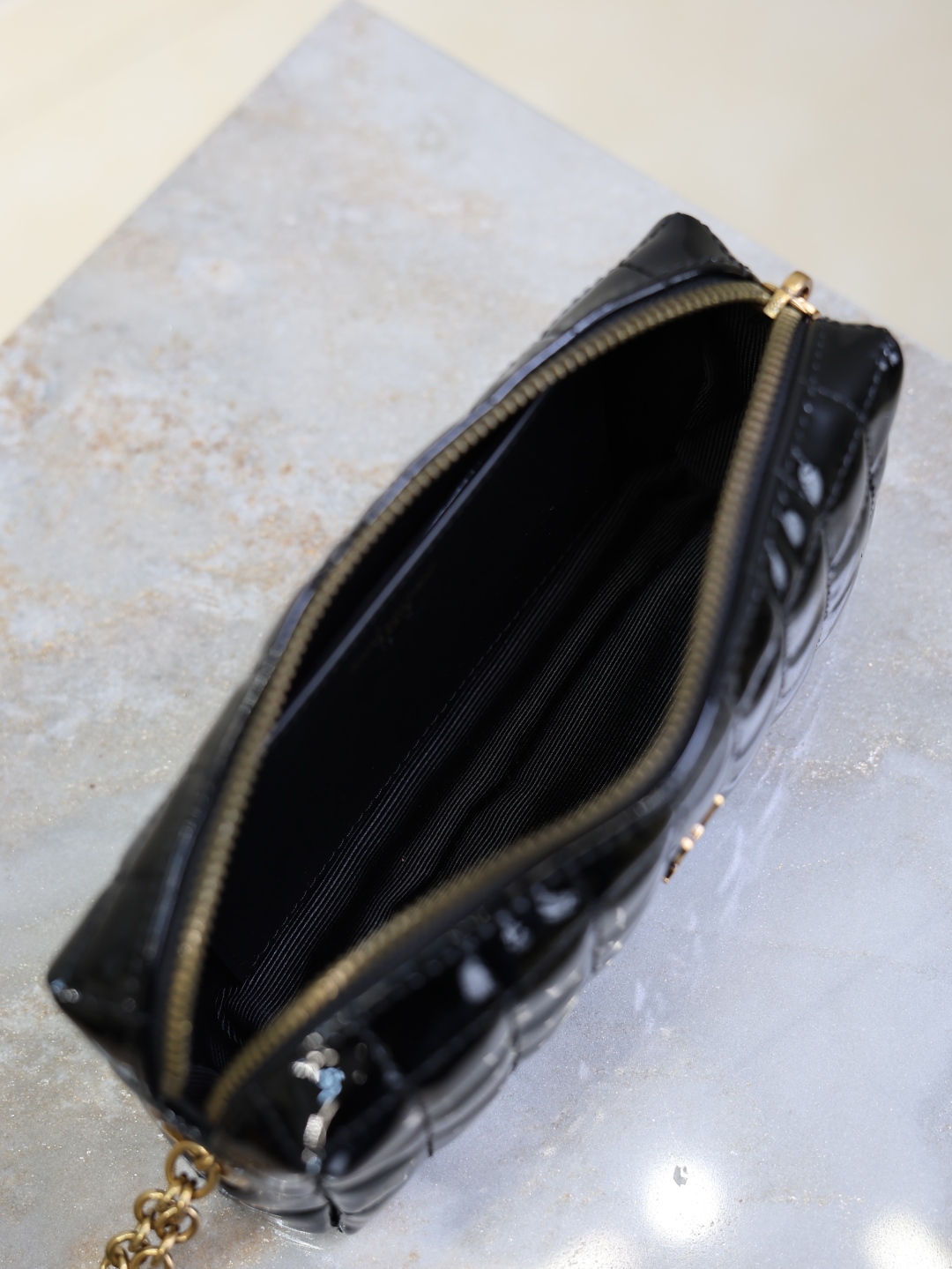 Bagsaaa Y51 Sa1nt Lau*nt Cassandre Carré Matelassé Pouch black - 18.5cm
