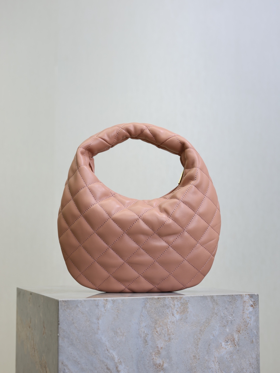 Bagsaaa Y51 ICARINO in quilted nappa 851689 Pink - 17cm