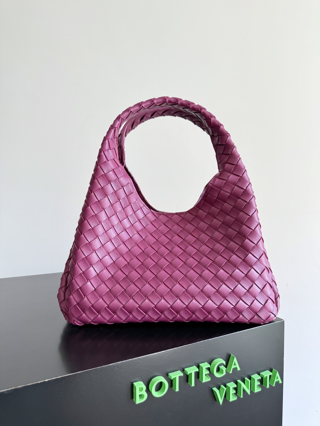 Bagsaaa B0tt*ga Ven*ta Campana Bag 844249 Beetroot - 33cm